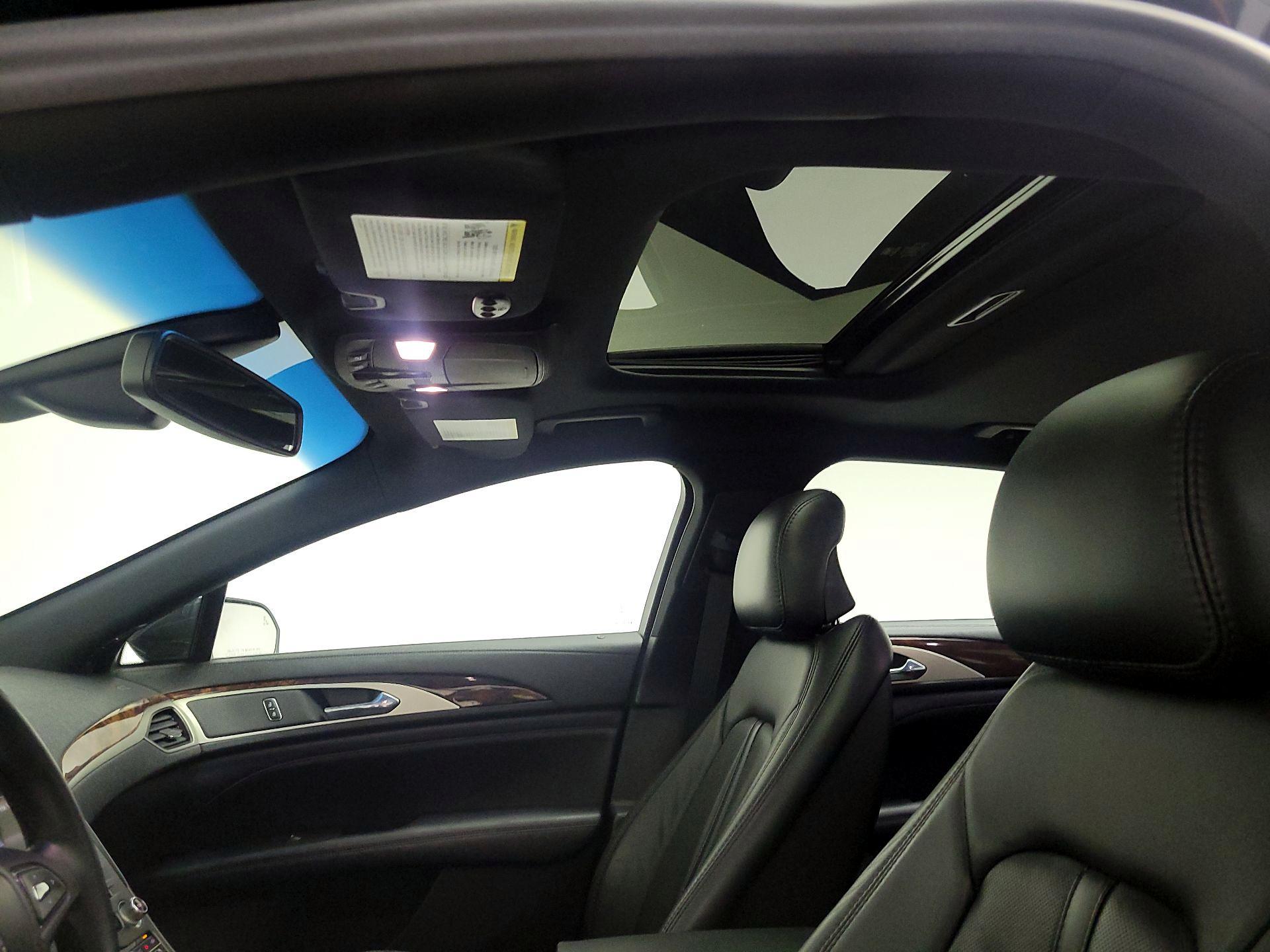 Thumbnail: 2017 Lincoln MKZ - 20