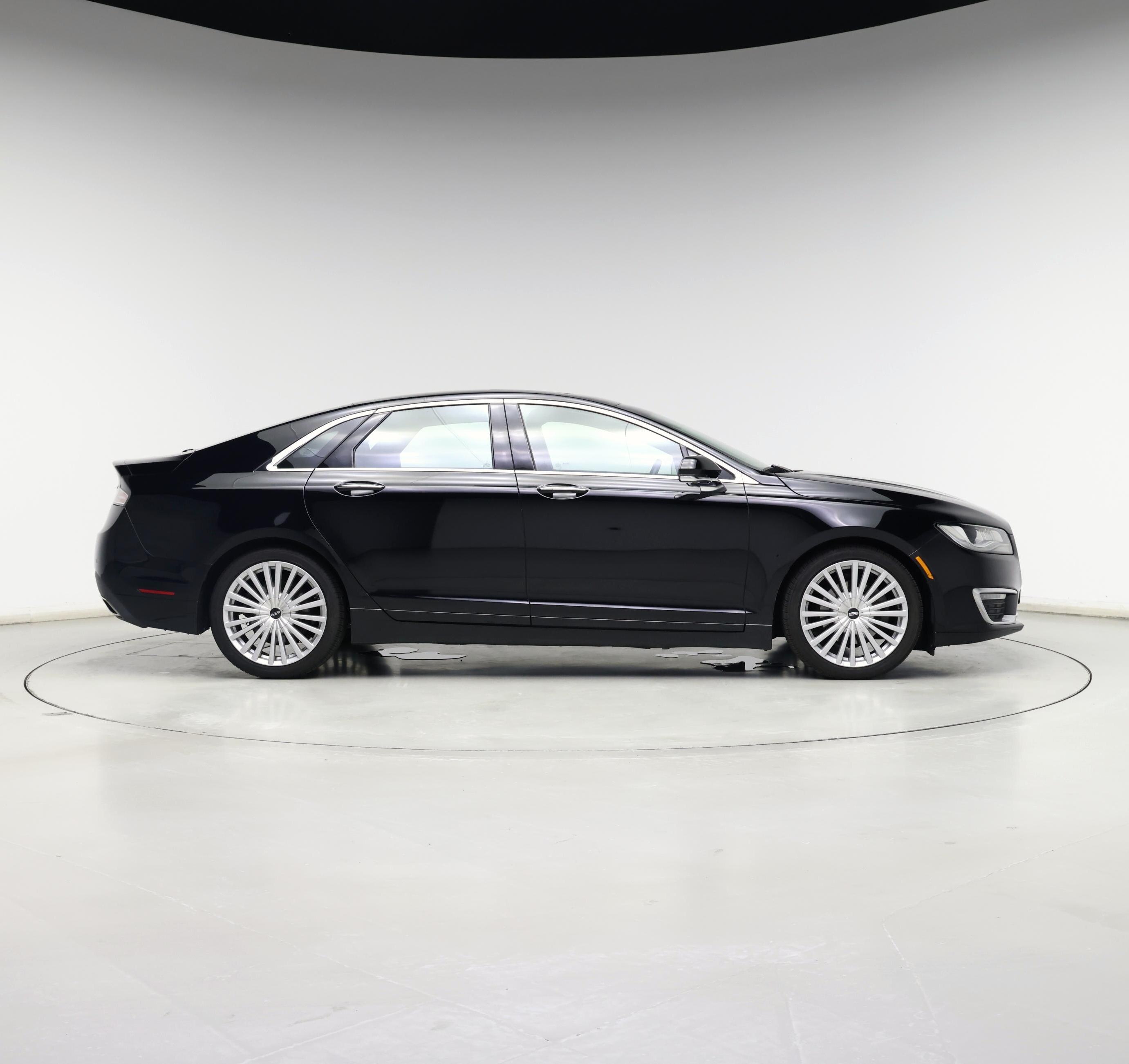 Thumbnail: 2017 Lincoln MKZ - 7