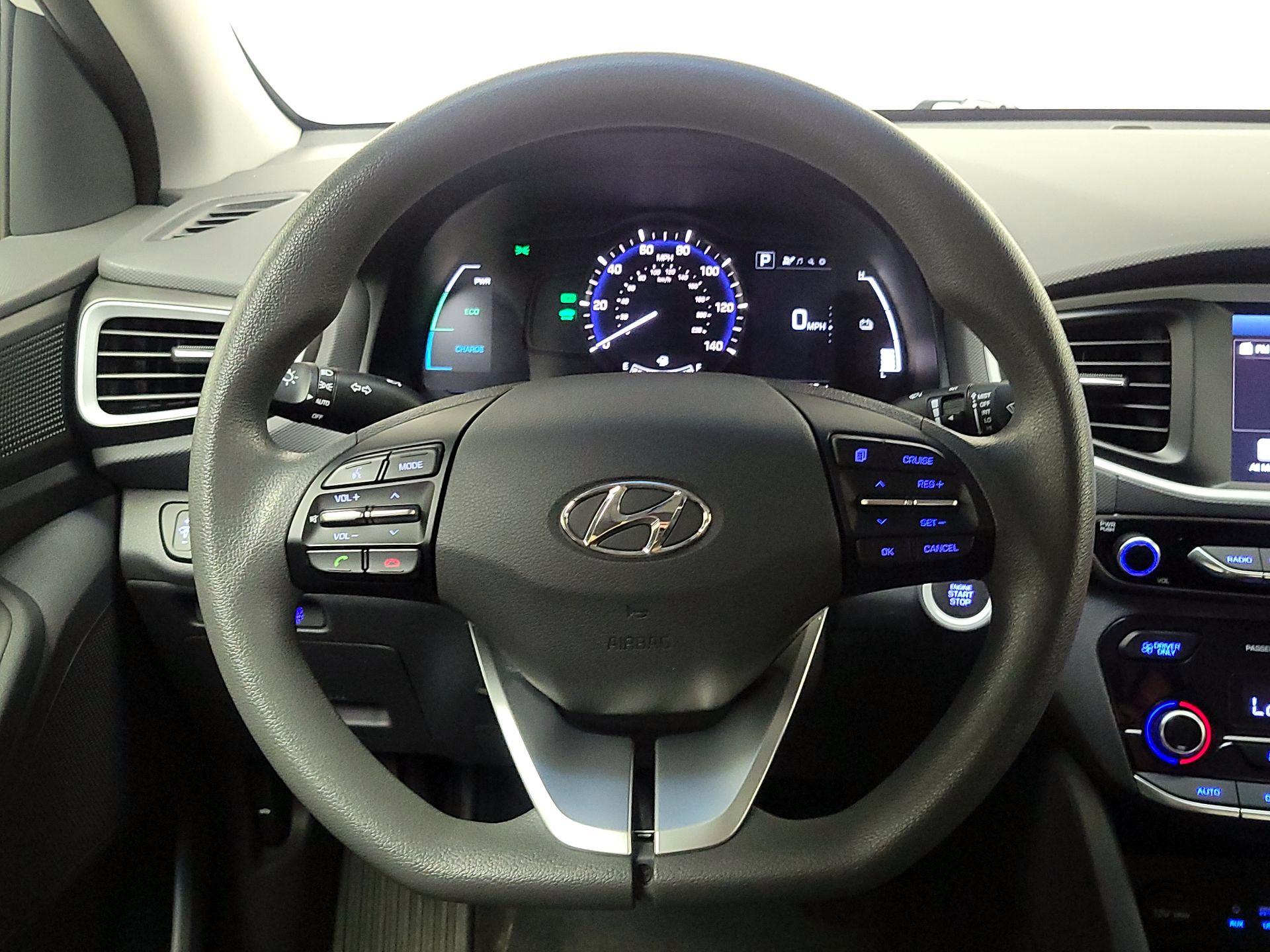 Thumbnail: 2017 Hyundai Ioniq - 10