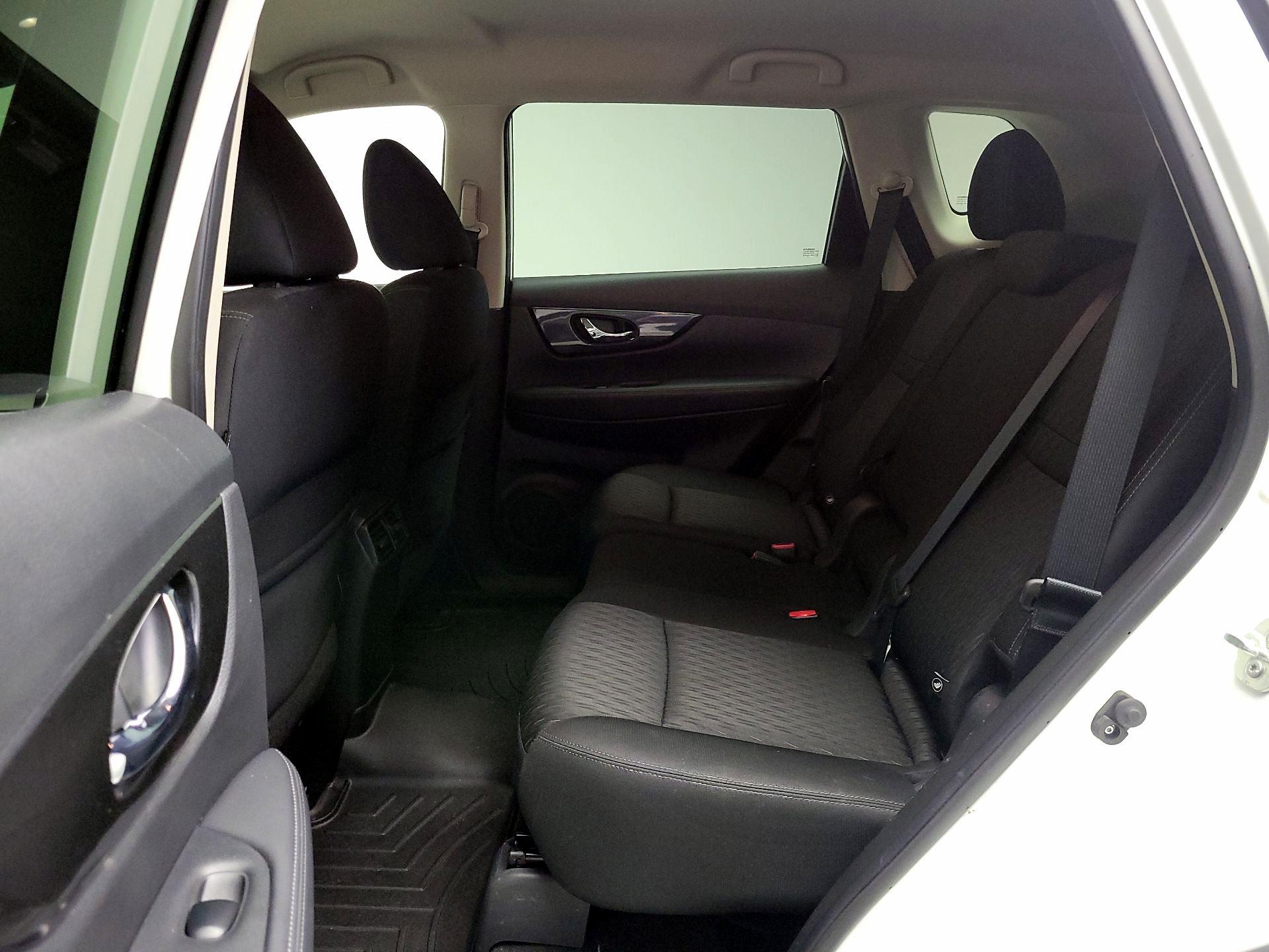 Thumbnail: 2019 Nissan Rogue - 19