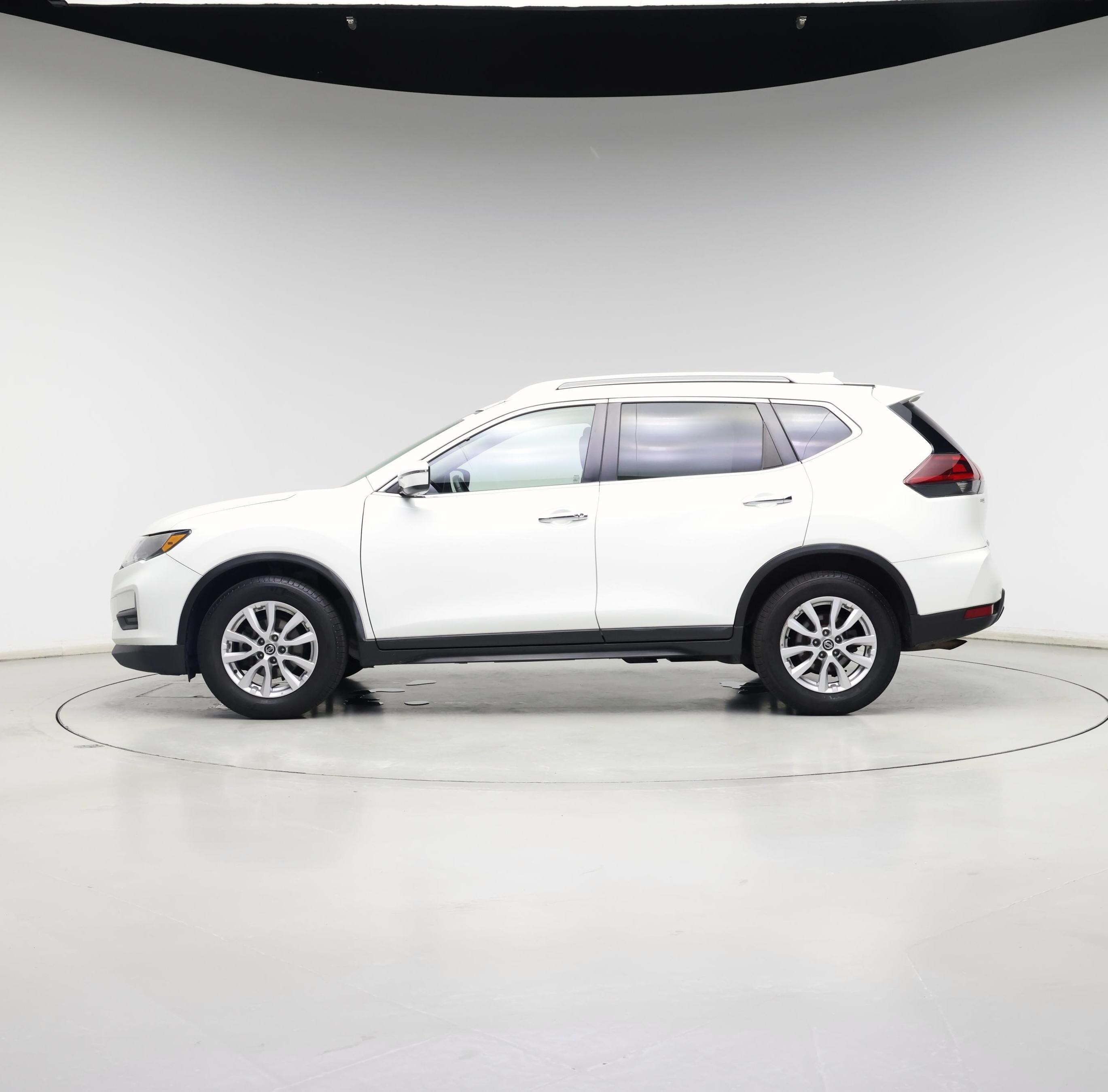 Thumbnail: 2019 Nissan Rogue - 3