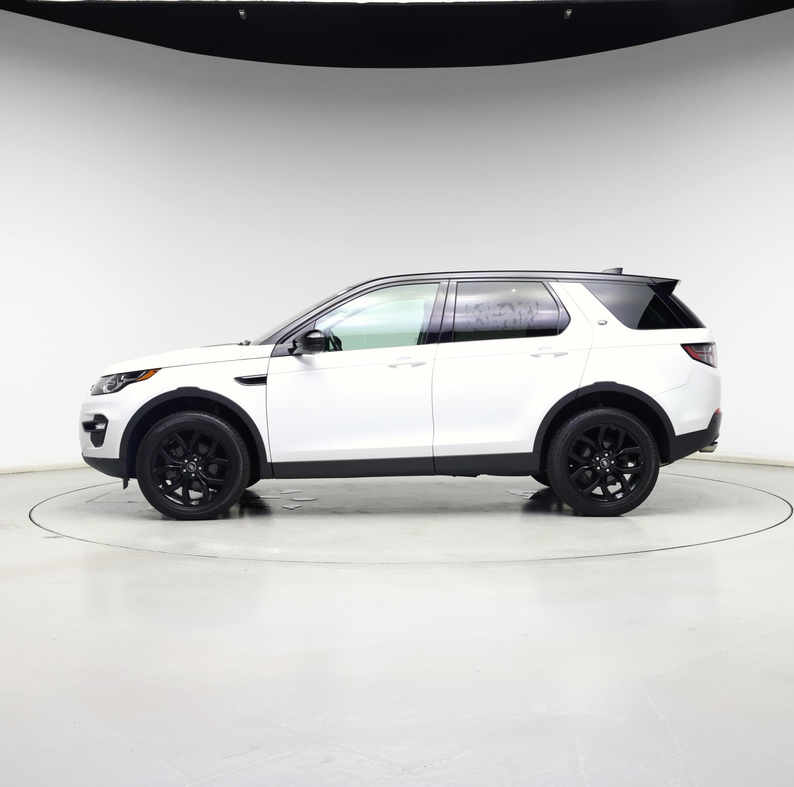 Thumbnail: 2018 Land Rover Discovery Sport - 3