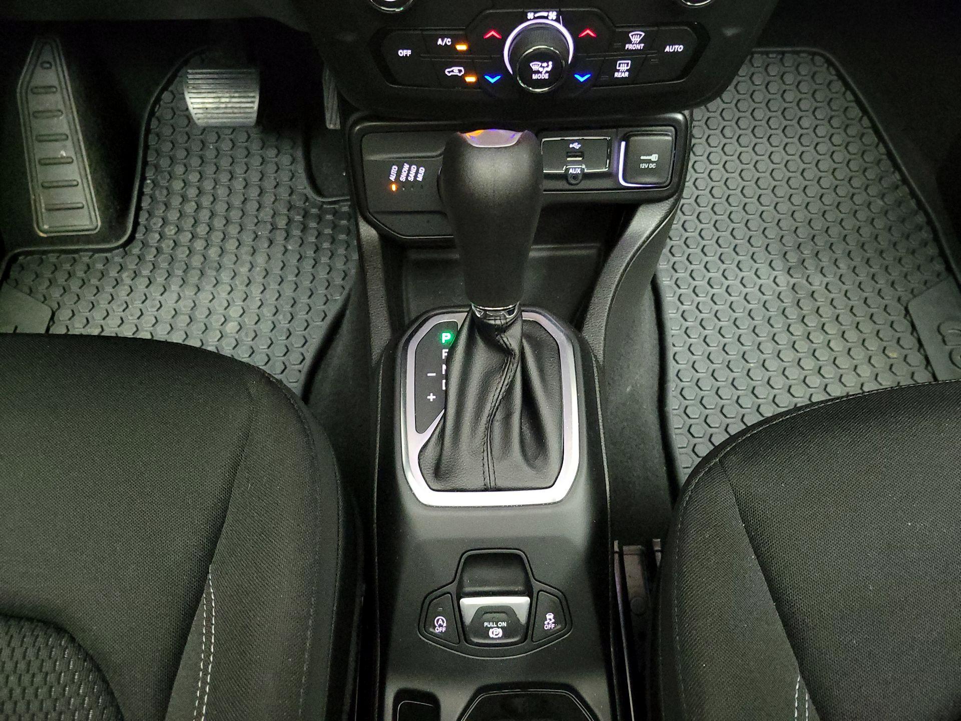 Thumbnail: 2023 Jeep Renegade - 18