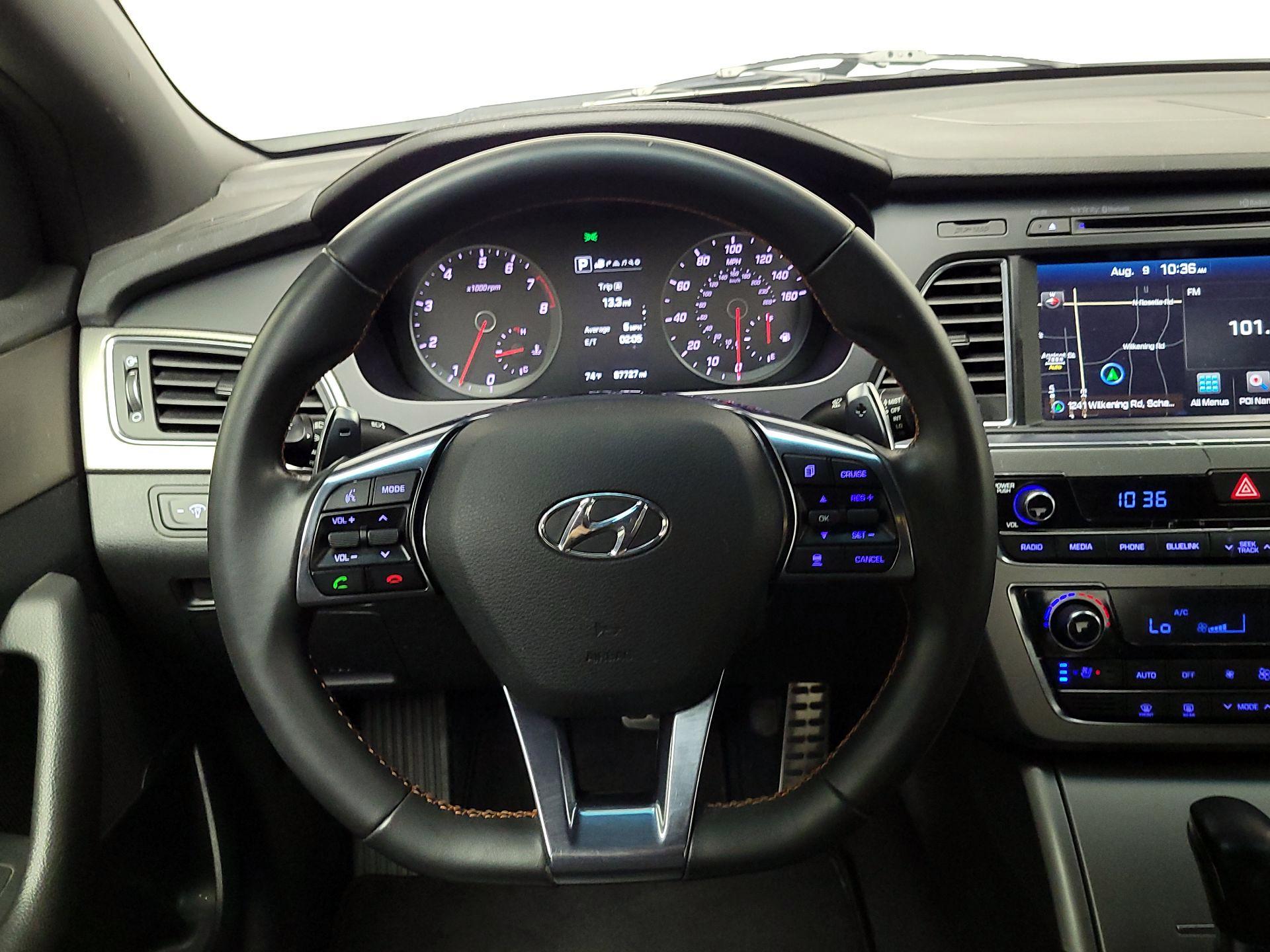 Thumbnail: 2015 Hyundai Sonata - 10
