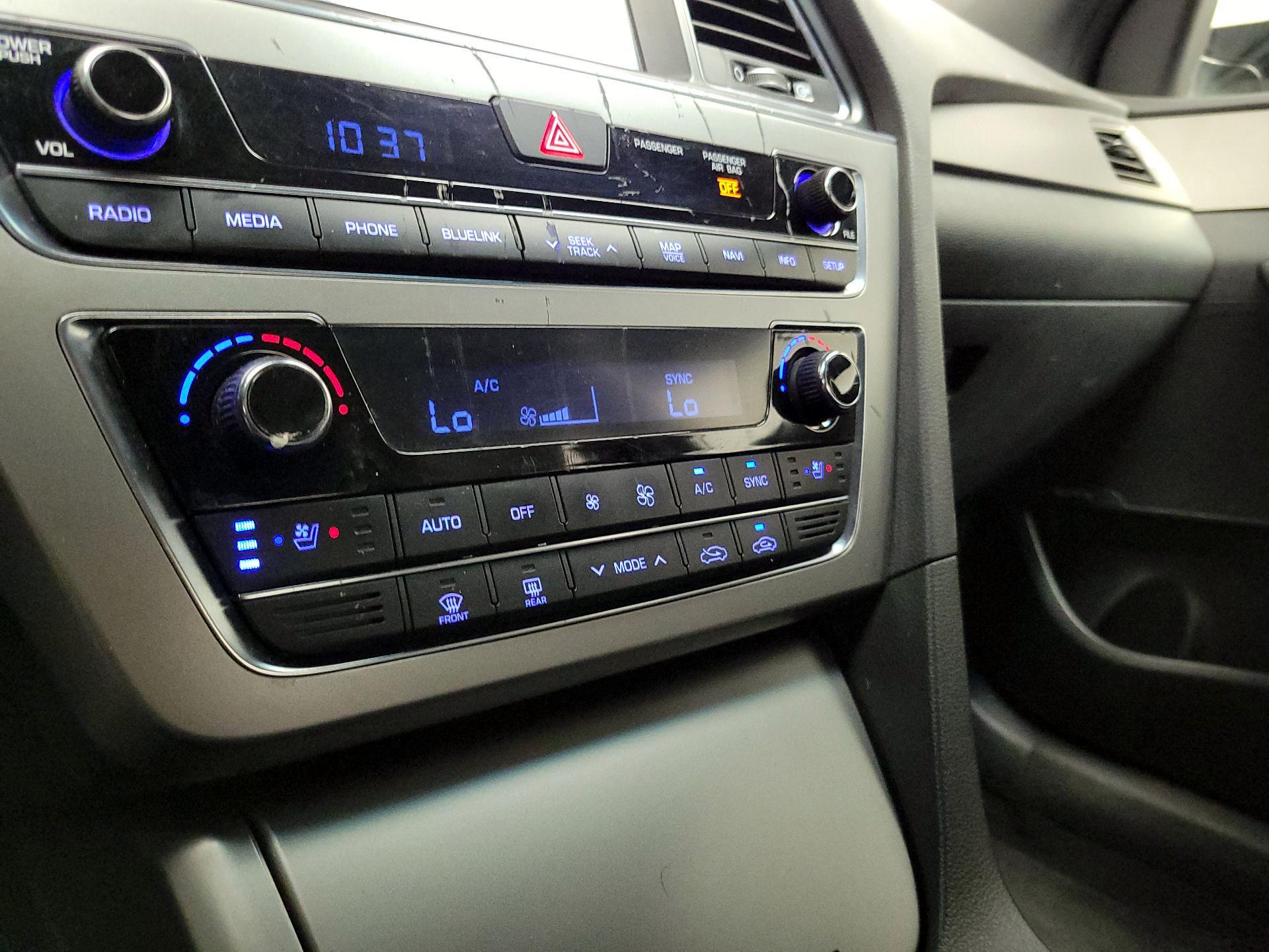 Thumbnail: 2015 Hyundai Sonata - 17