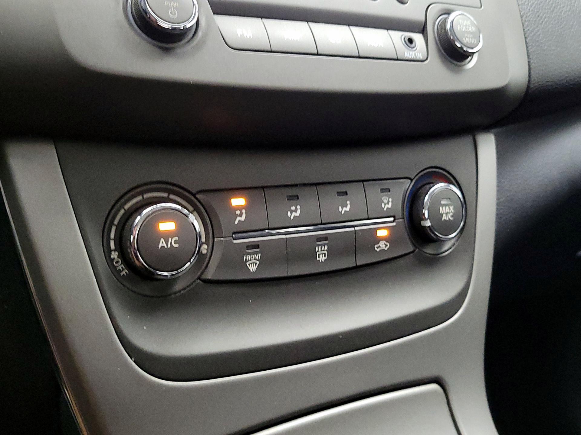 Thumbnail: 2014 Nissan Sentra - 15