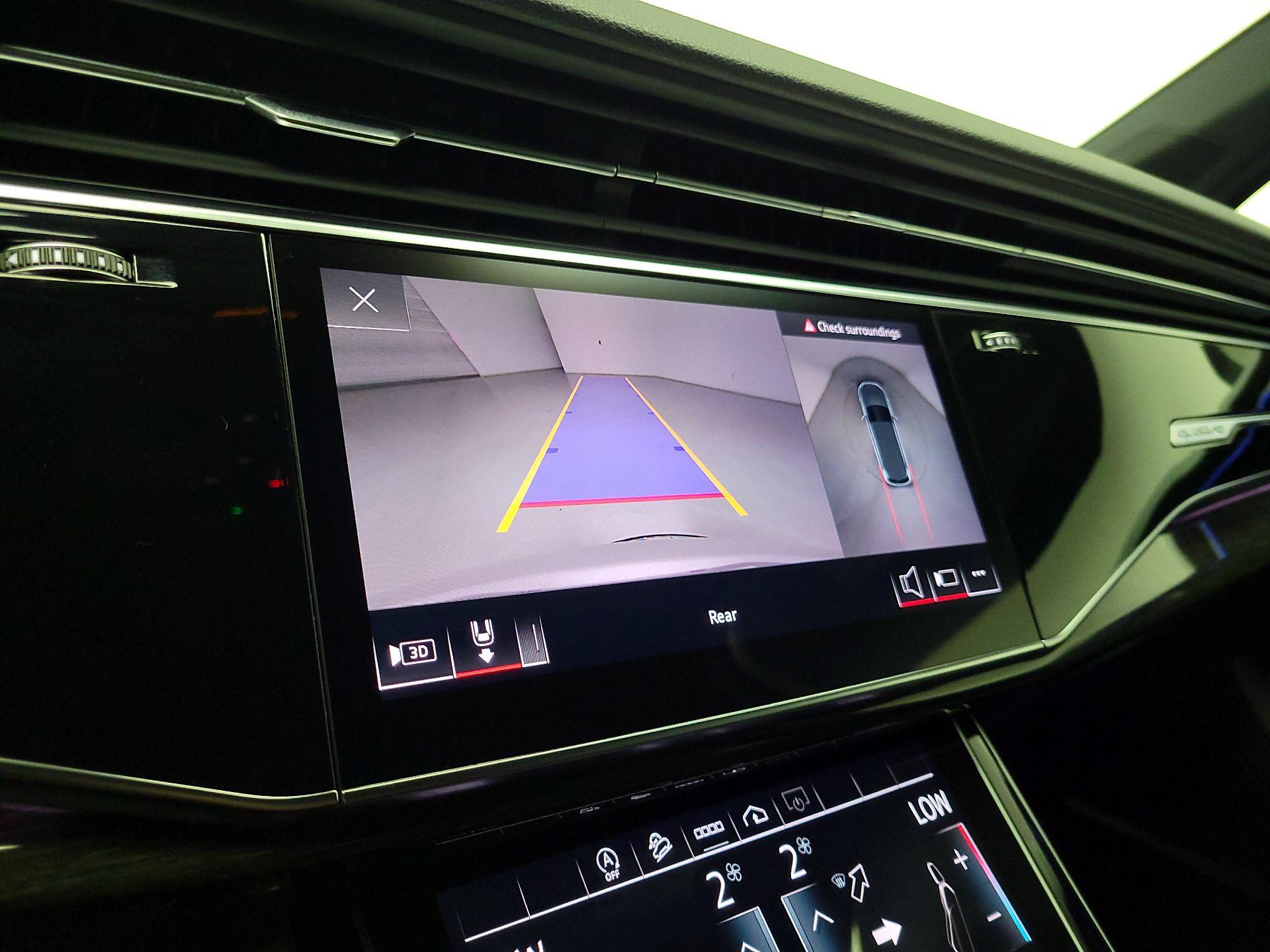 Thumbnail: 2023 Audi Q7 - 15