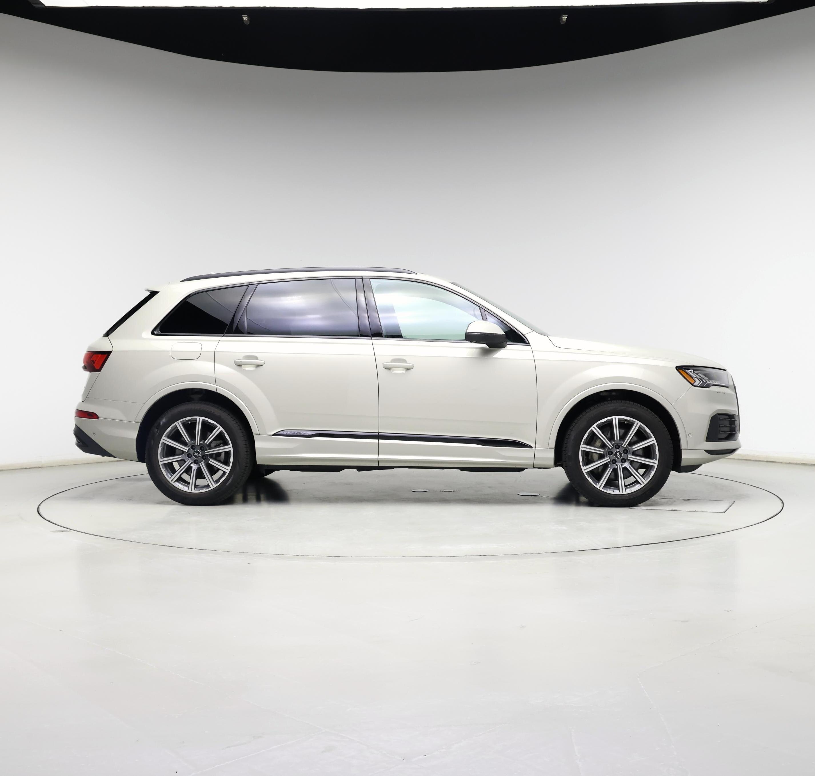 Thumbnail: 2023 Audi Q7 - 7