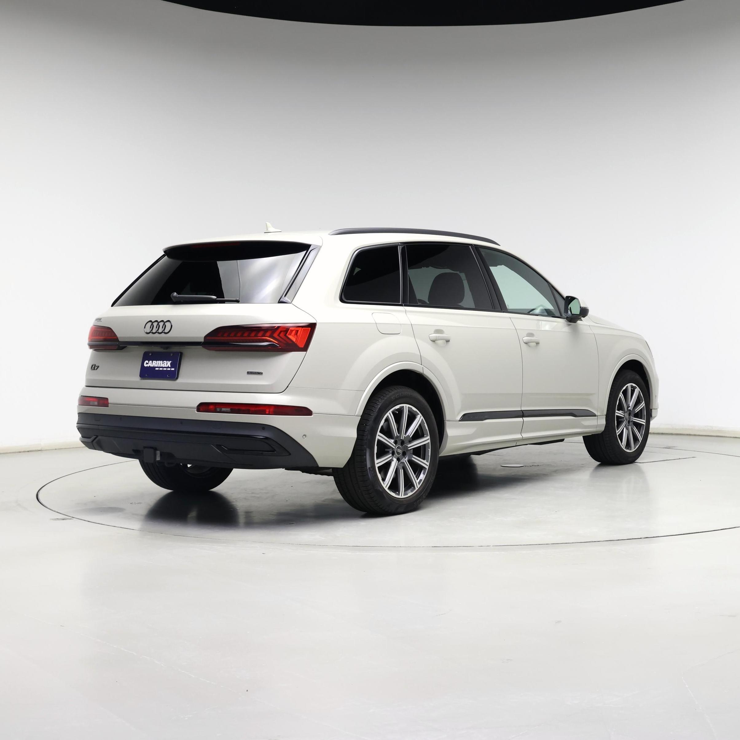 Thumbnail: 2023 Audi Q7 - 8