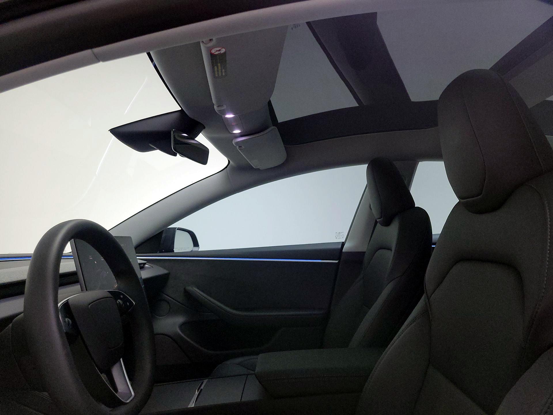 Thumbnail: 2025 Tesla Model 3 - 18