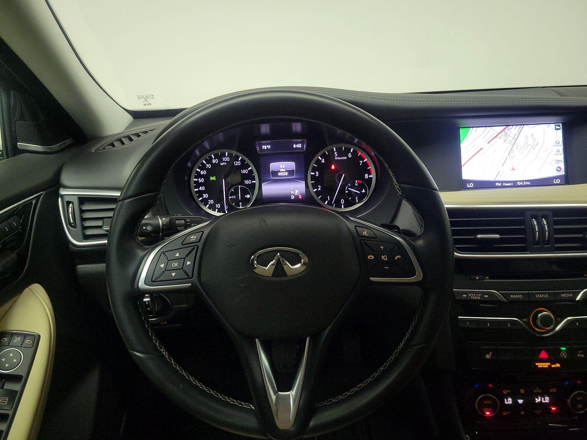 Thumbnail: 2018 INFINITI QX30 - 10
