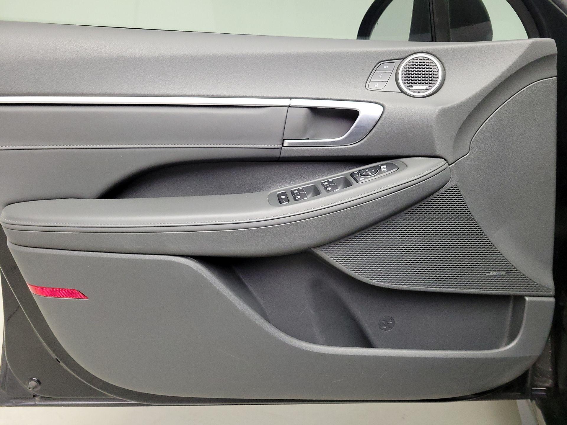 Thumbnail: 2020 Hyundai Sonata - 12