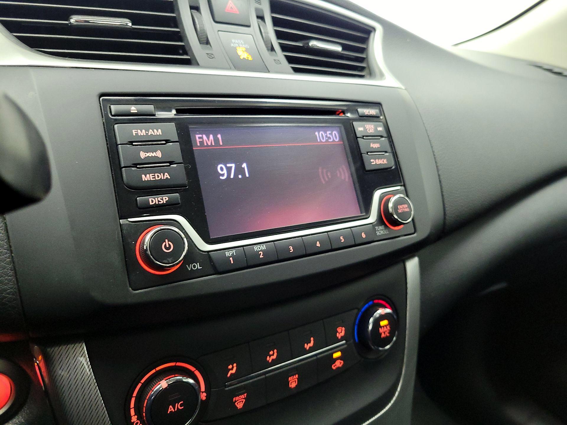 Thumbnail: 2015 Nissan Sentra - 15