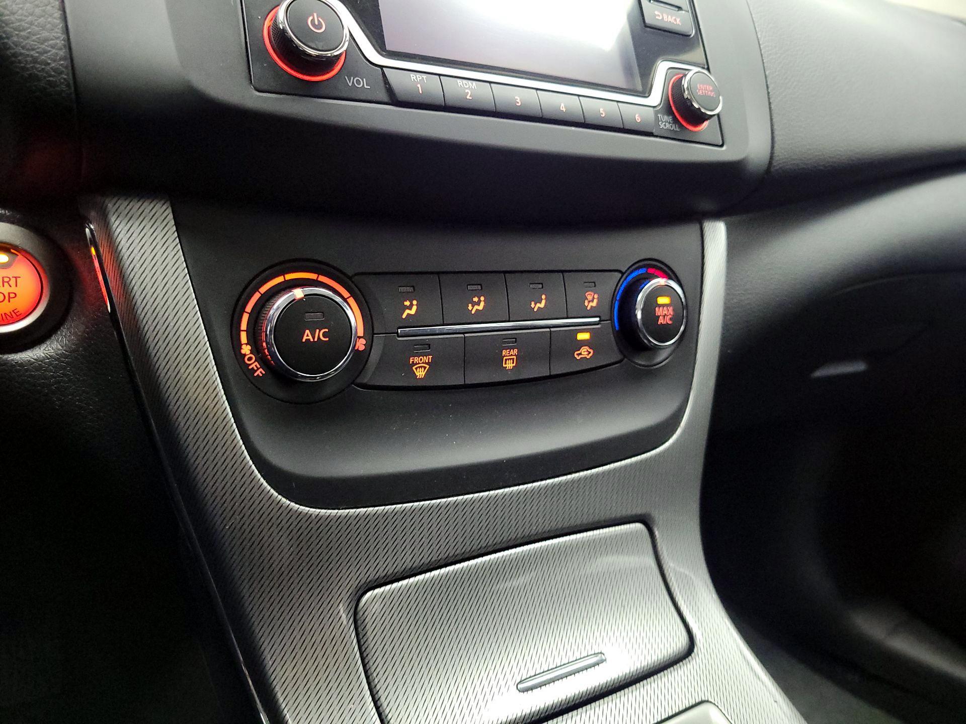 Thumbnail: 2015 Nissan Sentra - 16