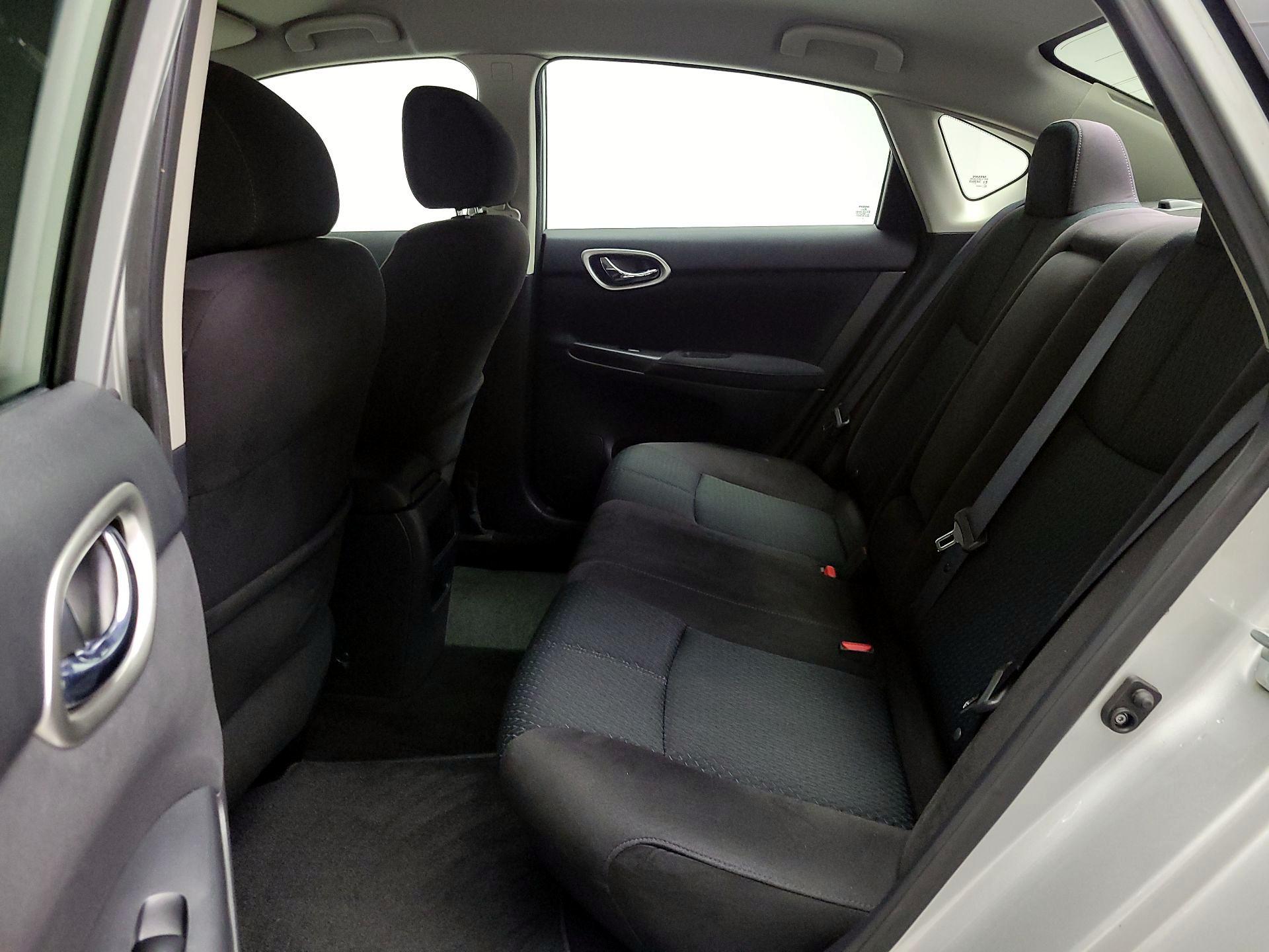 Thumbnail: 2015 Nissan Sentra - 19