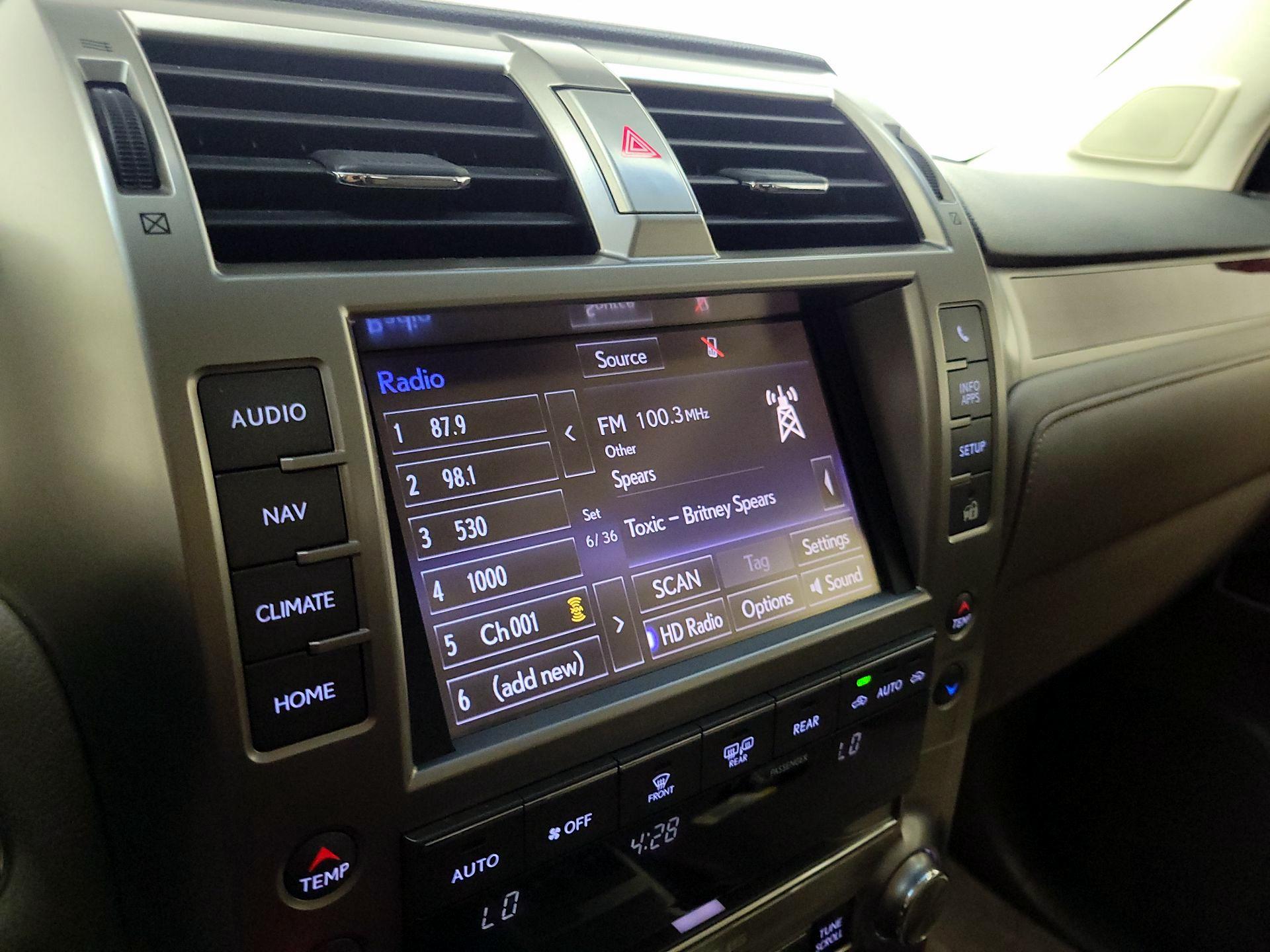 Thumbnail: 2016 Lexus GX - 16