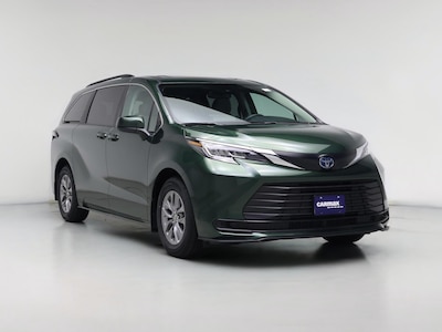 Green 2023 Toyota Sienna Hybrid LE