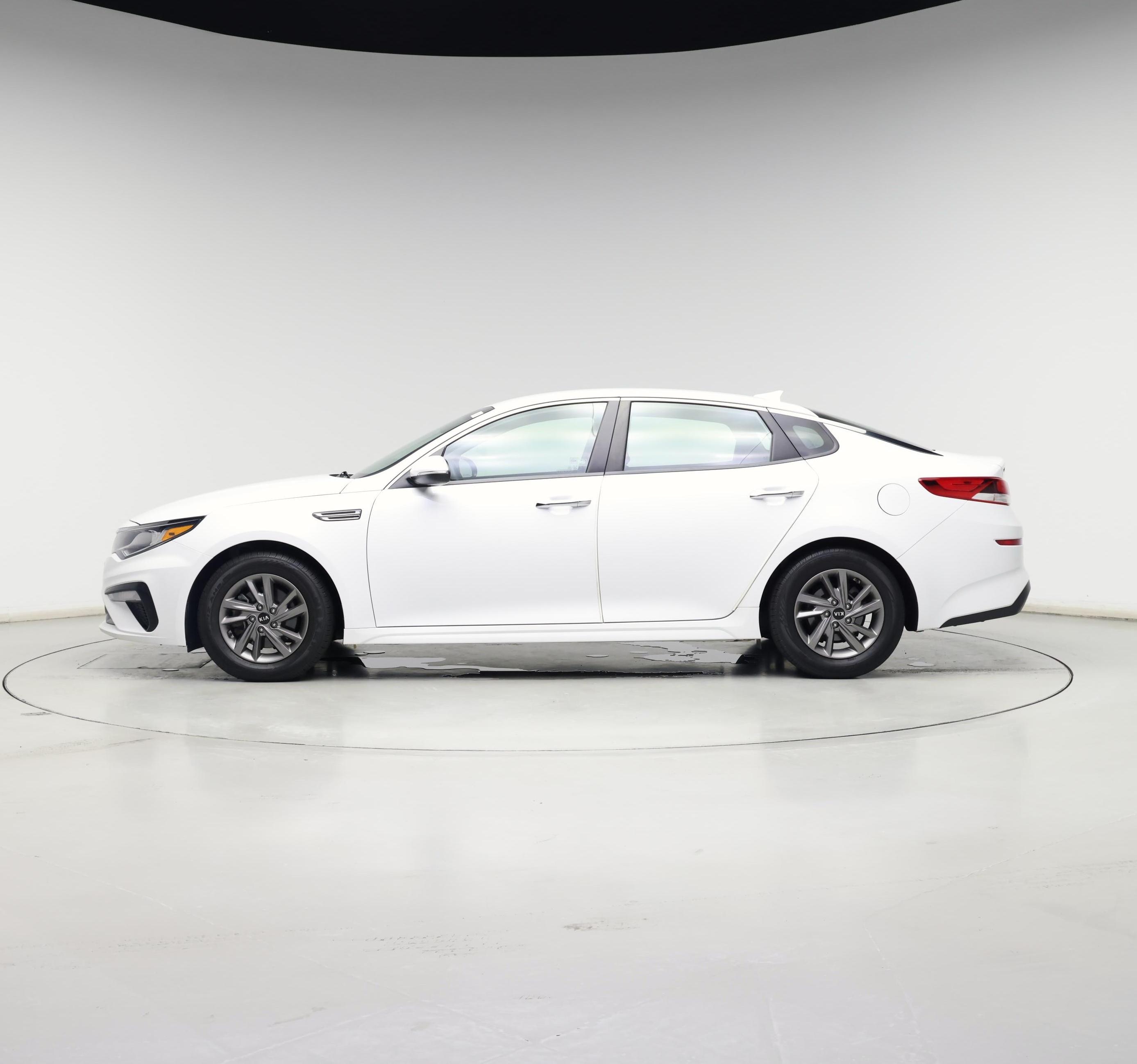 Thumbnail: 2020 Kia Optima - 3