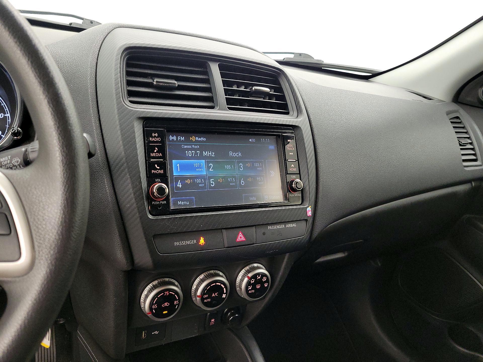 Thumbnail: 2021 Mitsubishi Outlander Sport - 14