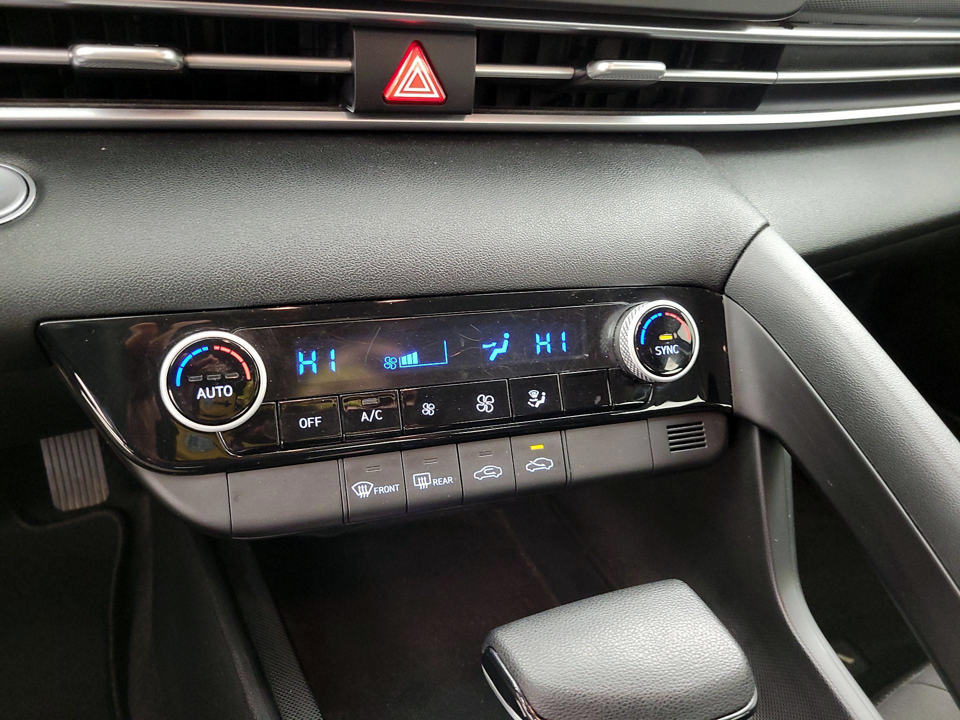 Thumbnail: 2021 Hyundai Elantra - 14