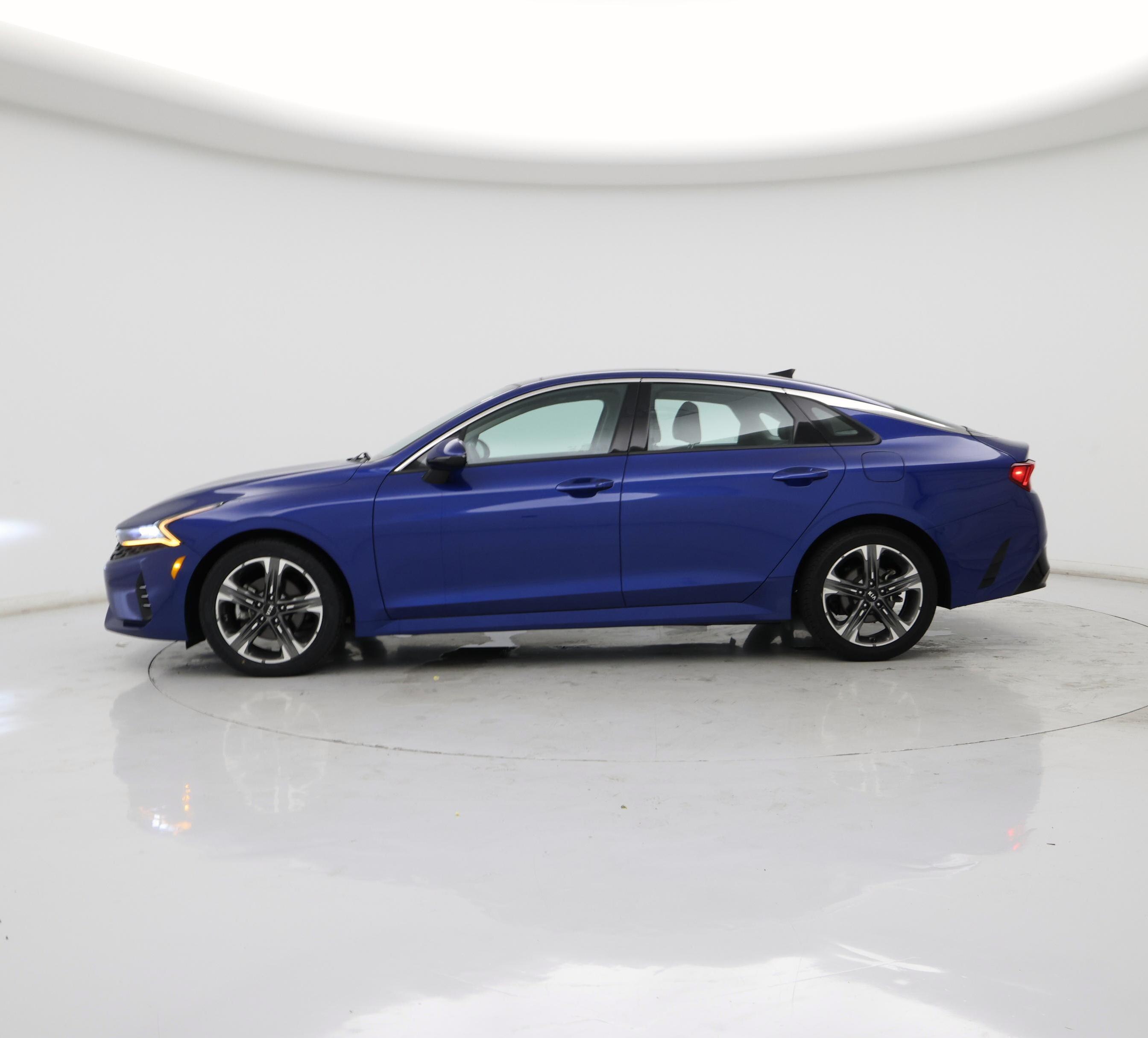 Thumbnail: 2021 Kia K5 - 3