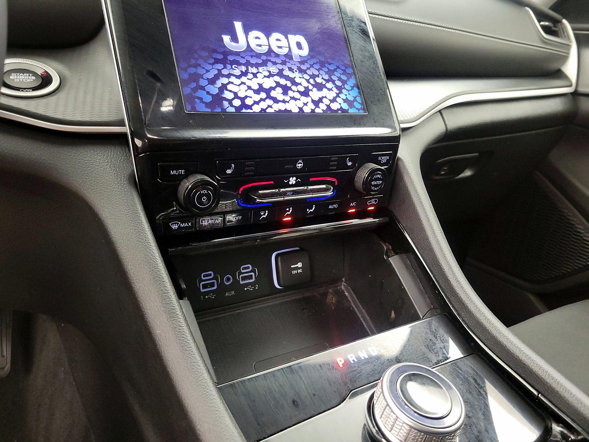 Thumbnail: 2023 Jeep Grand Cherokee - 15