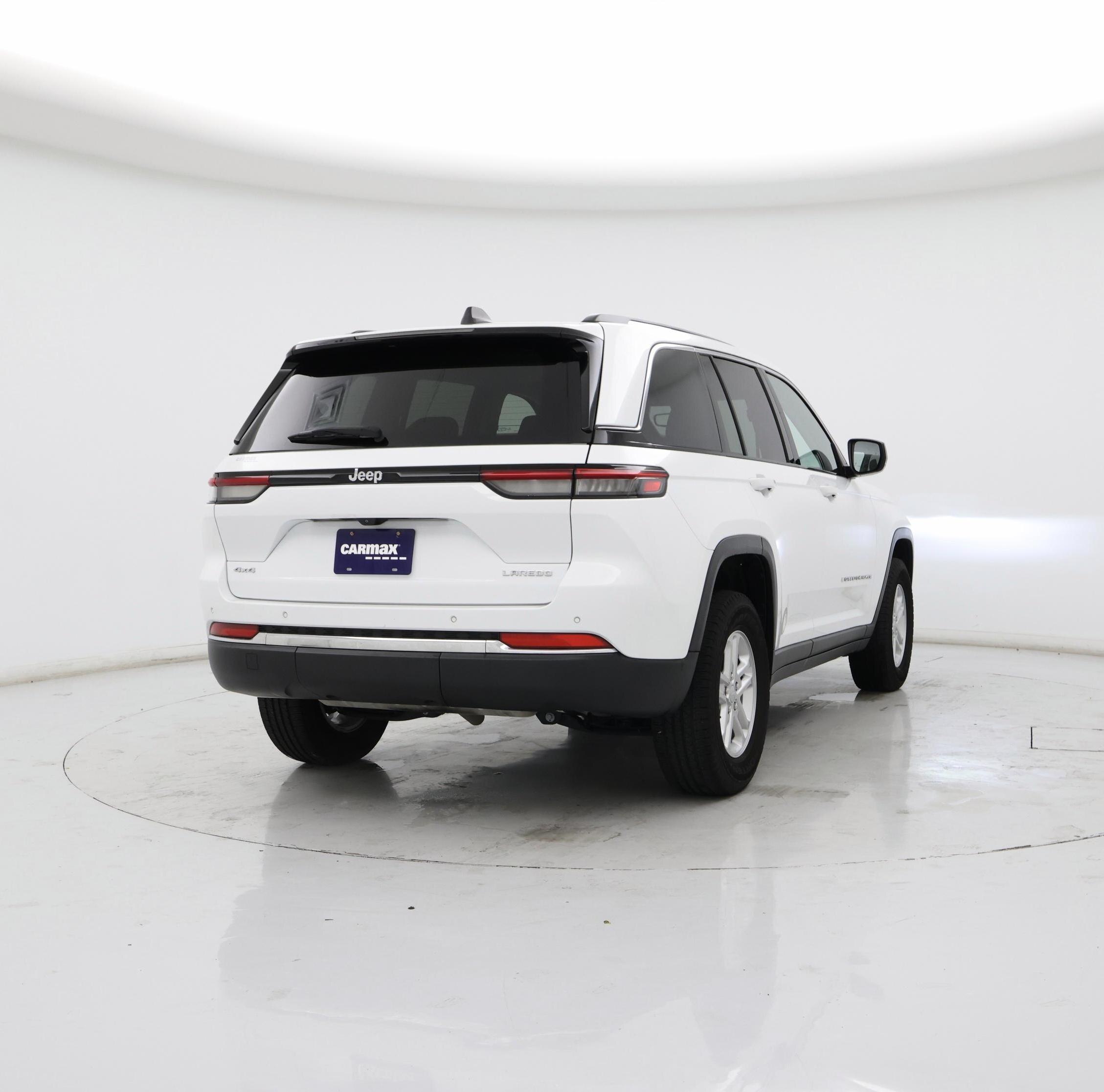 Thumbnail: 2023 Jeep Grand Cherokee - 8