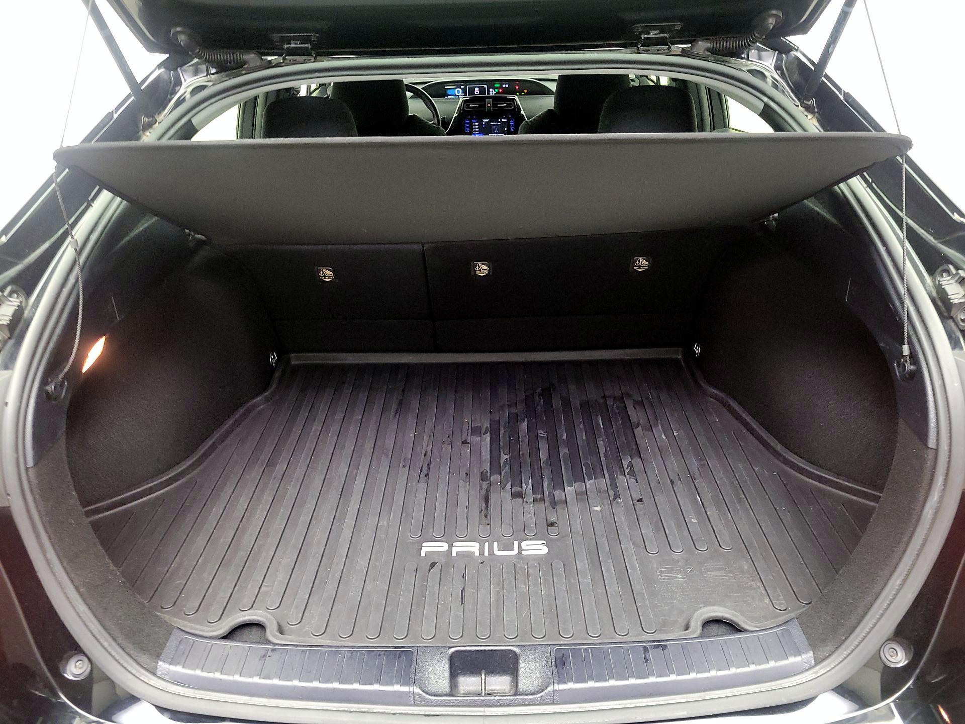 Thumbnail: 2018 Toyota Prius - 20