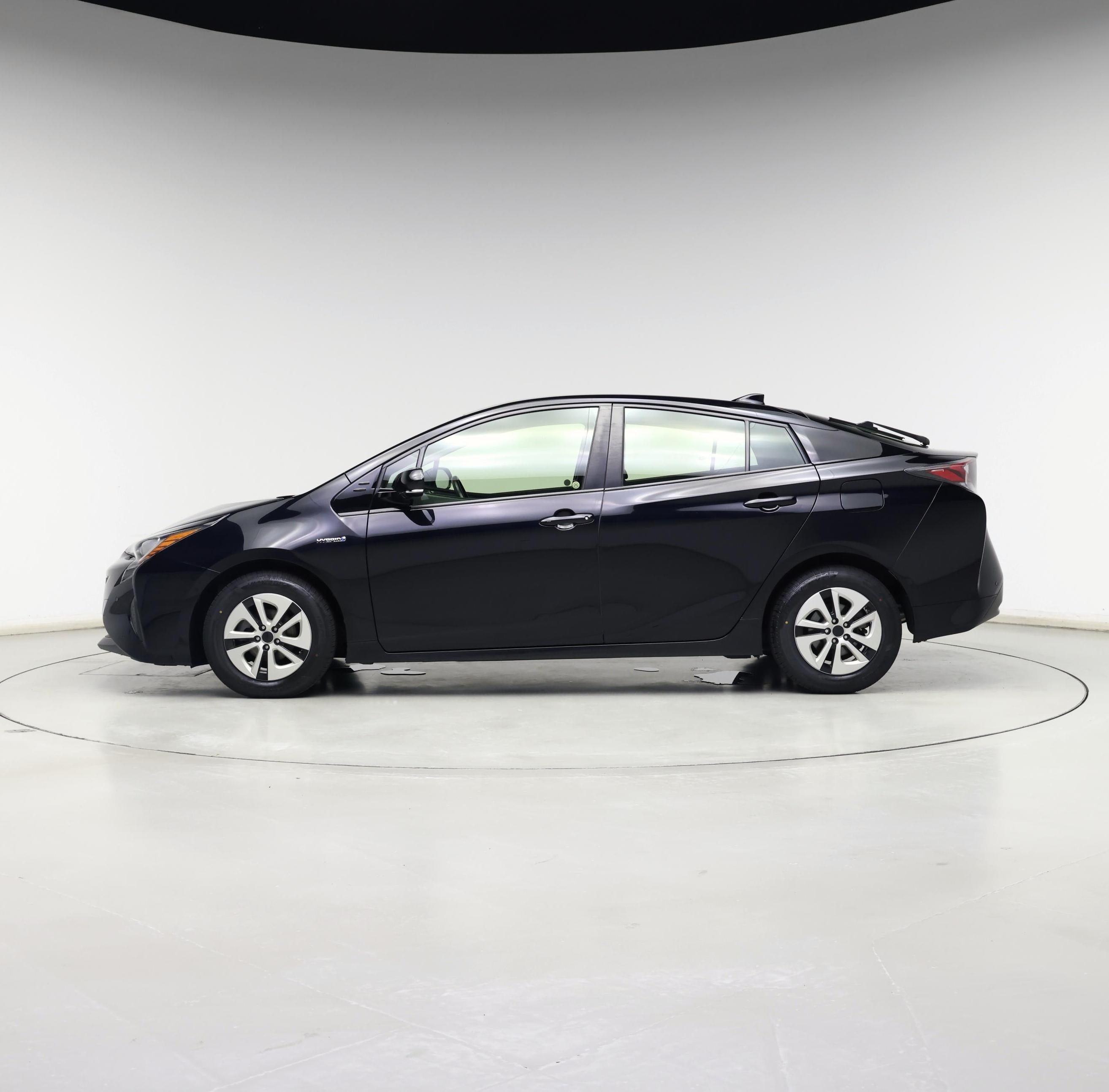 Thumbnail: 2018 Toyota Prius - 3