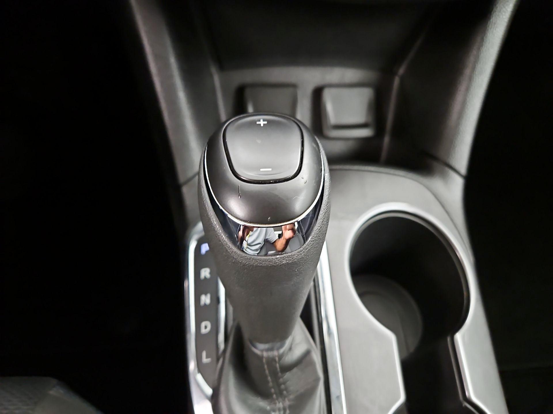 Thumbnail: 2018 Chevrolet Cruze - 17
