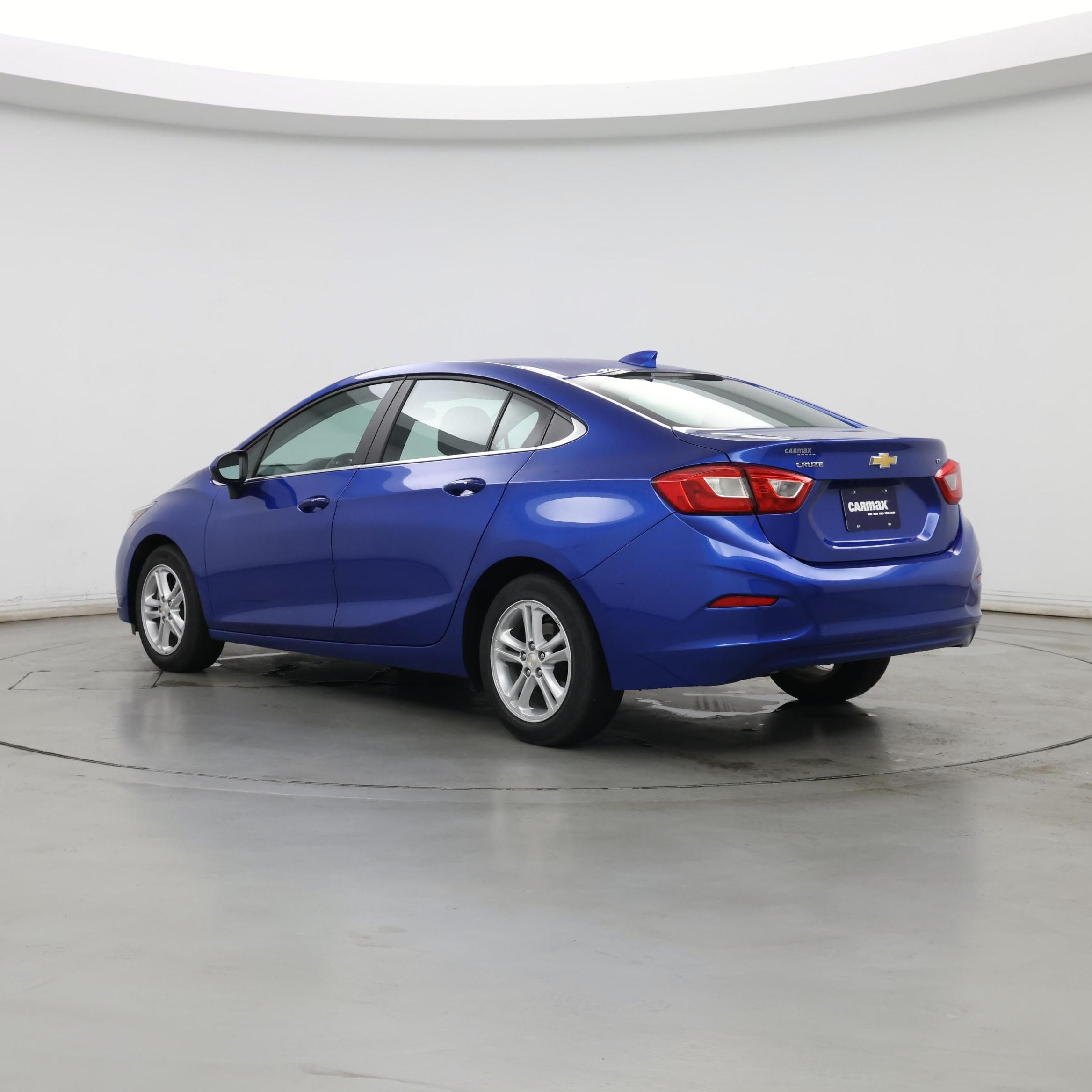 Thumbnail: 2018 Chevrolet Cruze - 2
