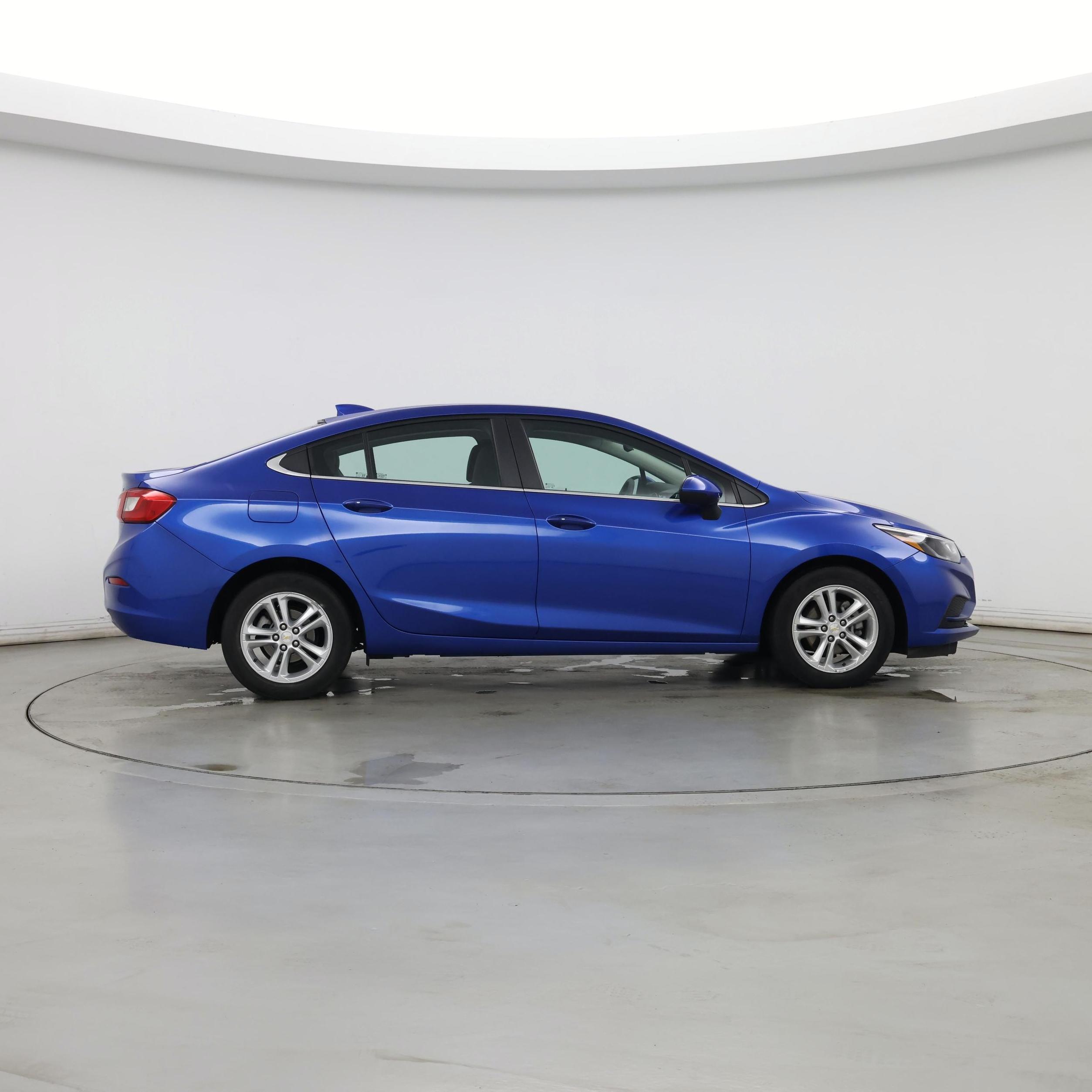 Thumbnail: 2018 Chevrolet Cruze - 7