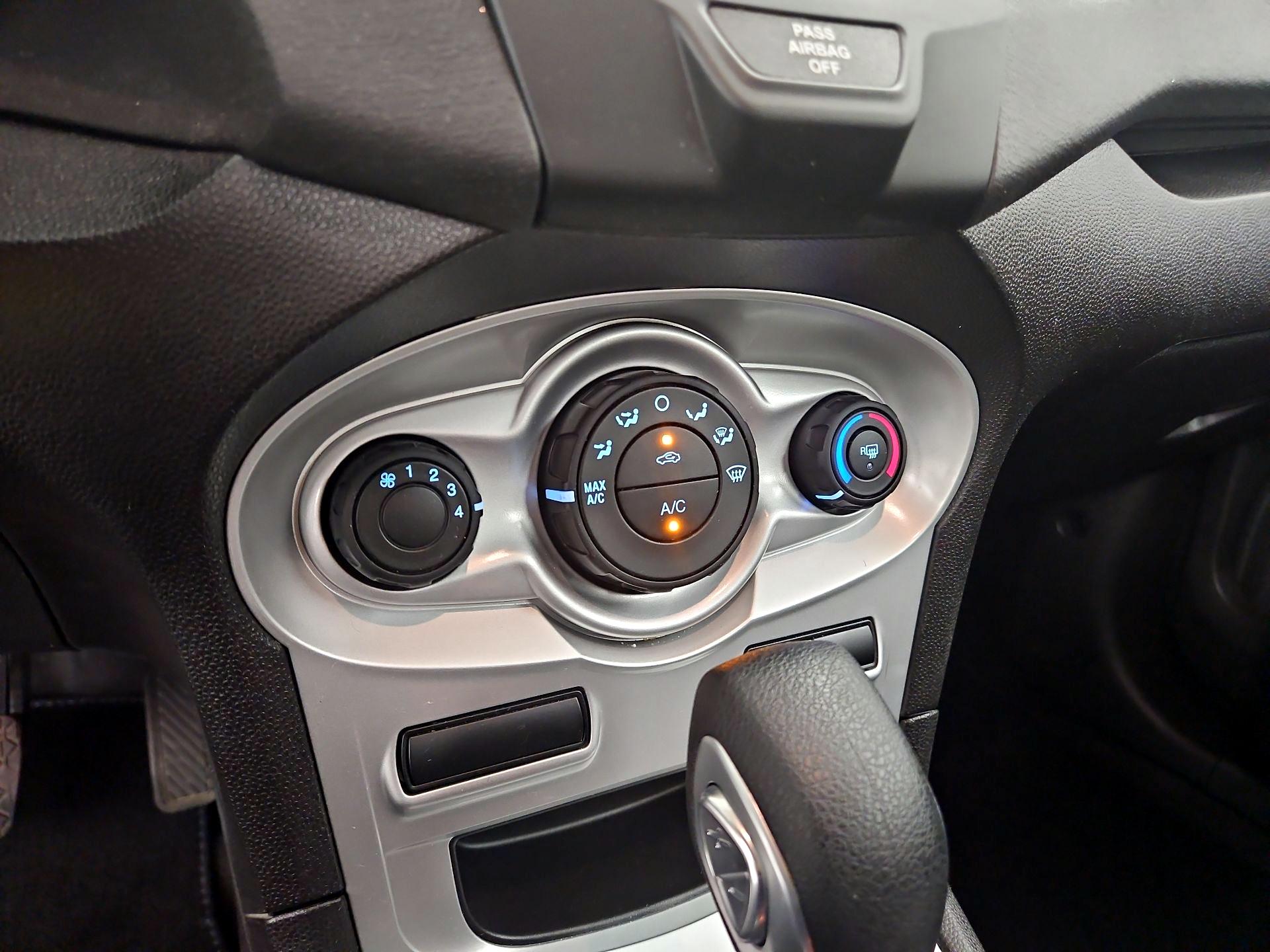 Thumbnail: 2017 Ford Fiesta - 15