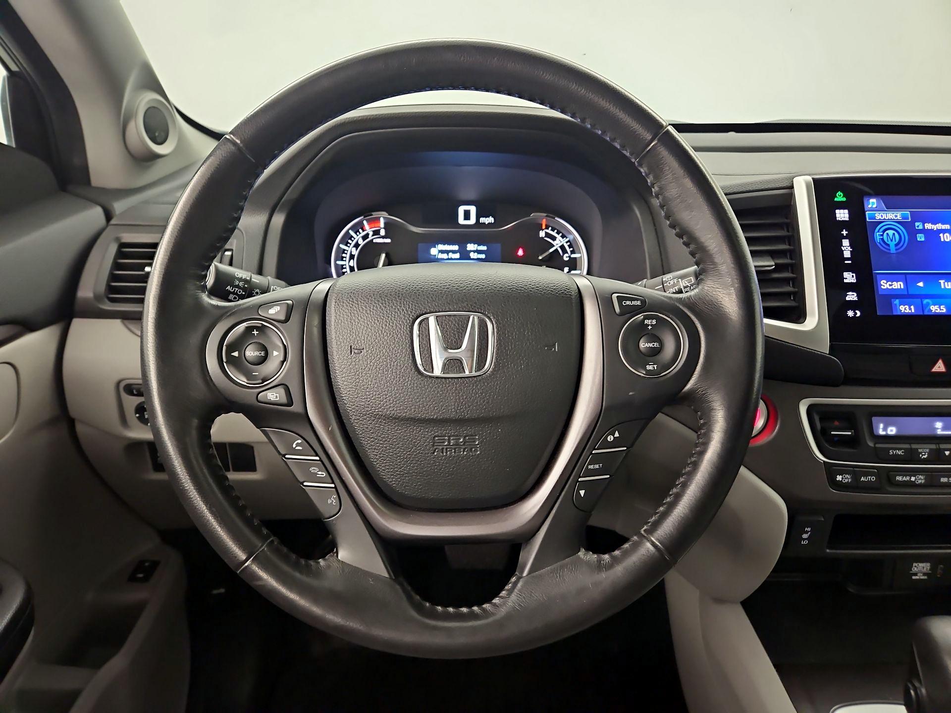 Thumbnail: 2016 Honda Pilot - 10