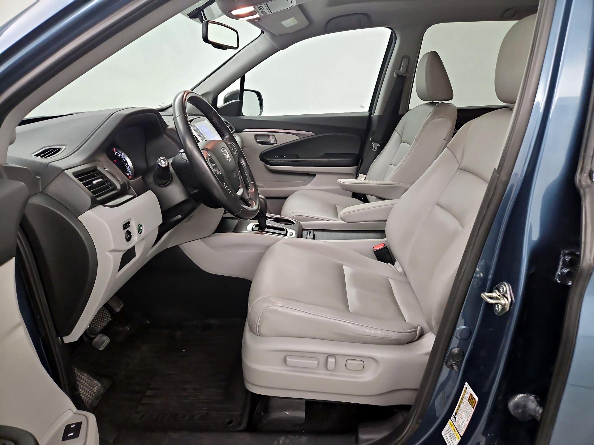 Thumbnail: 2016 Honda Pilot - 11