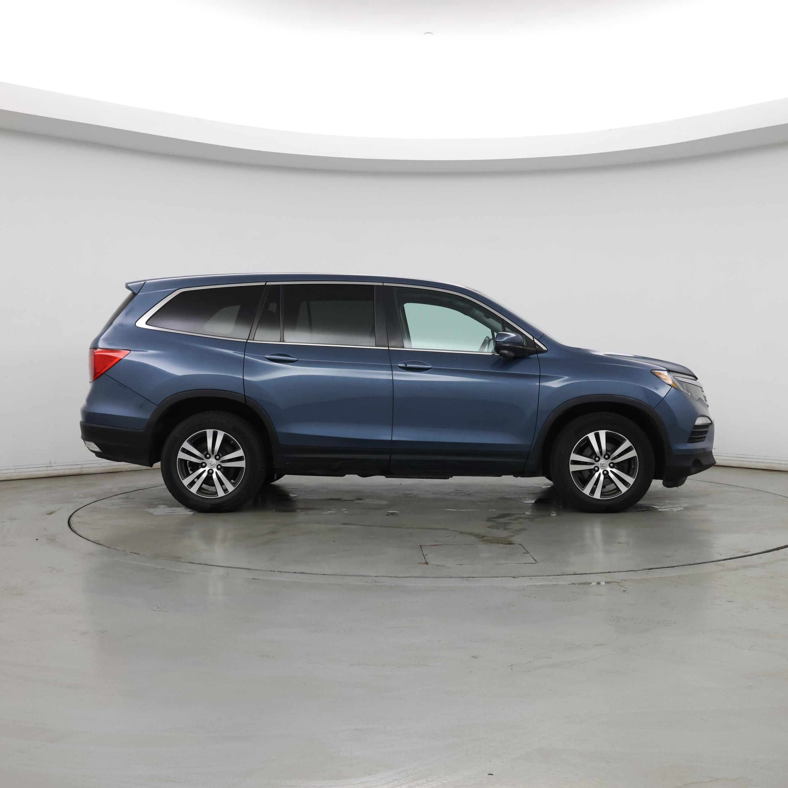 Thumbnail: 2016 Honda Pilot - 7