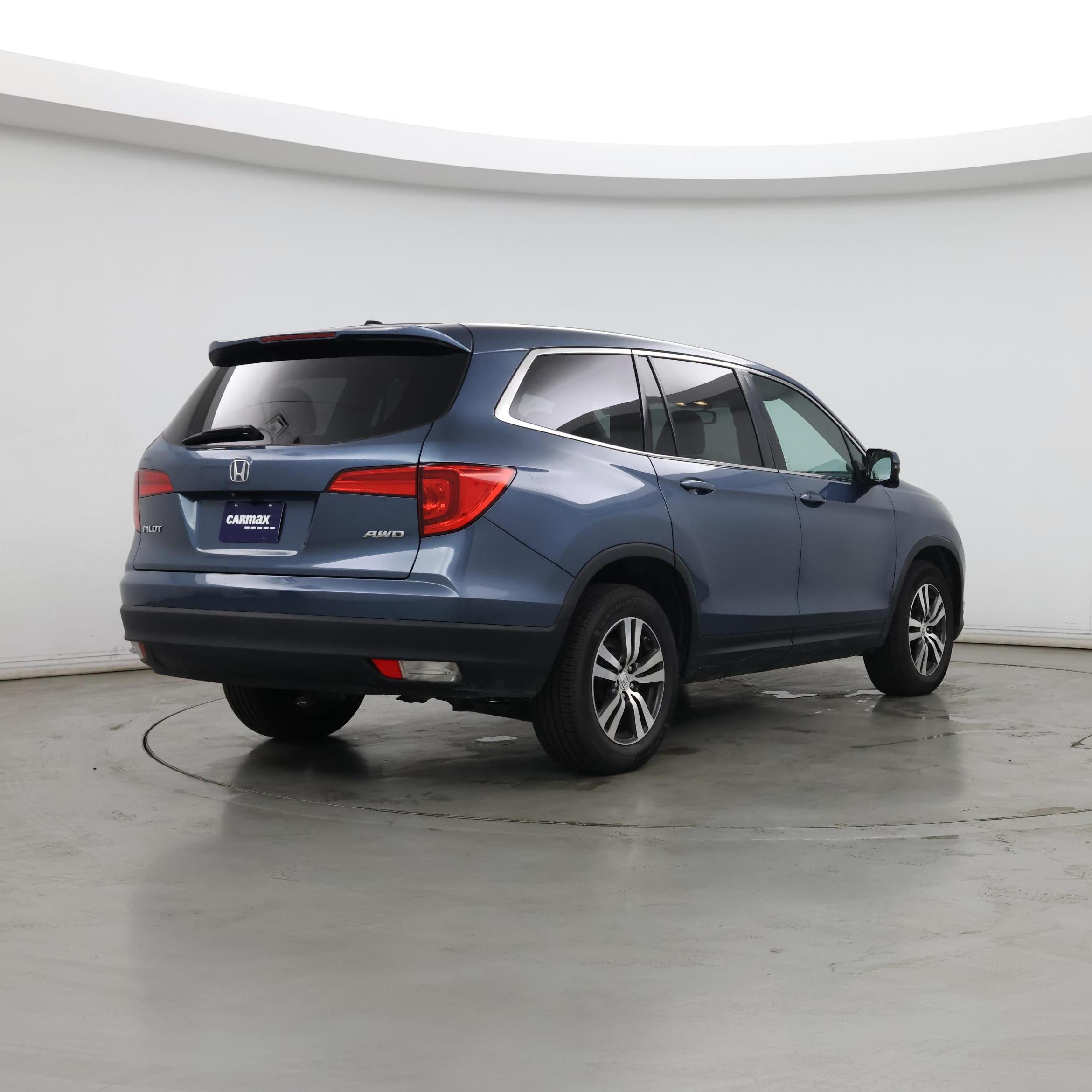 Thumbnail: 2016 Honda Pilot - 8
