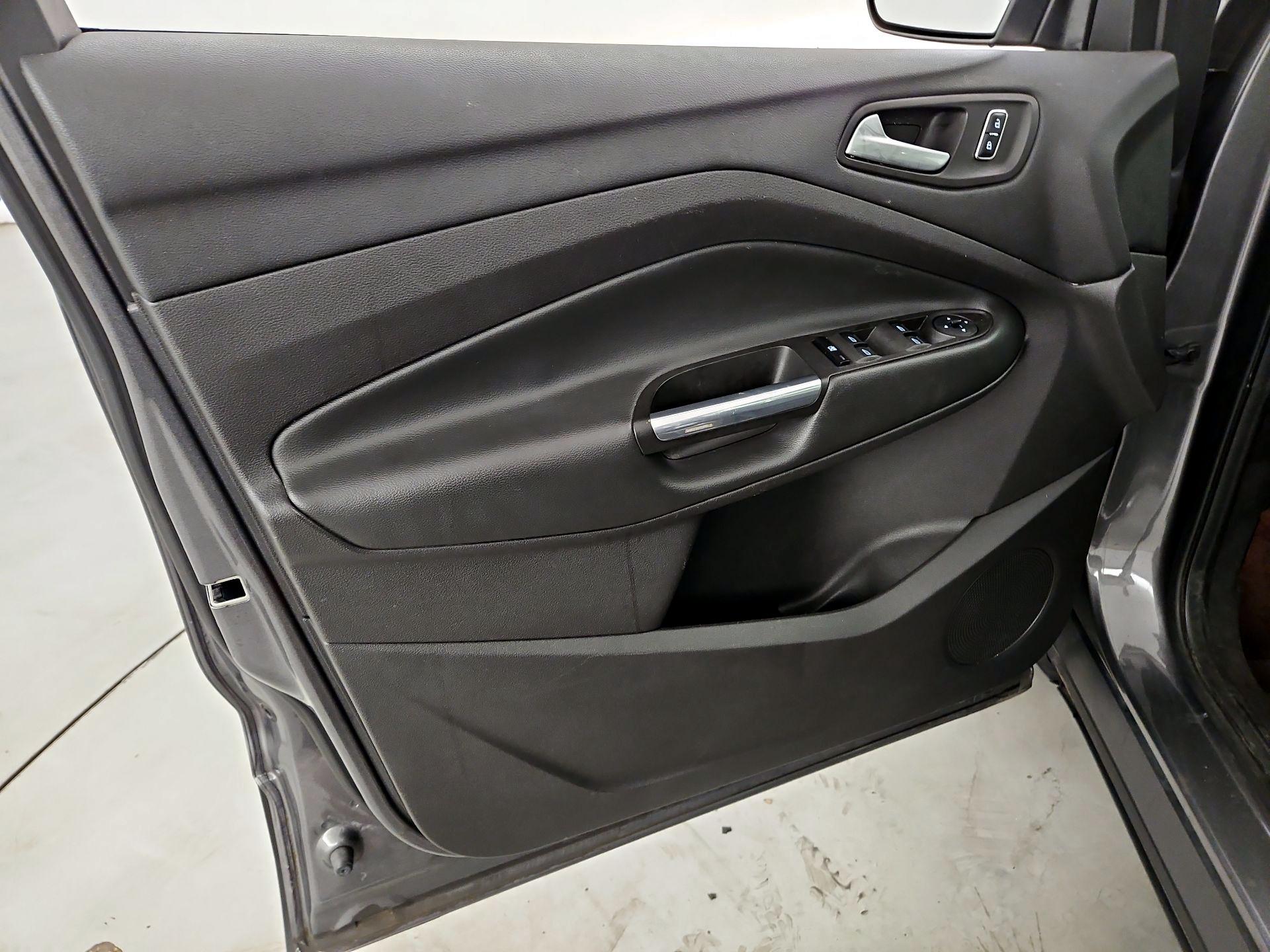 Thumbnail: 2014 Ford Escape - 12