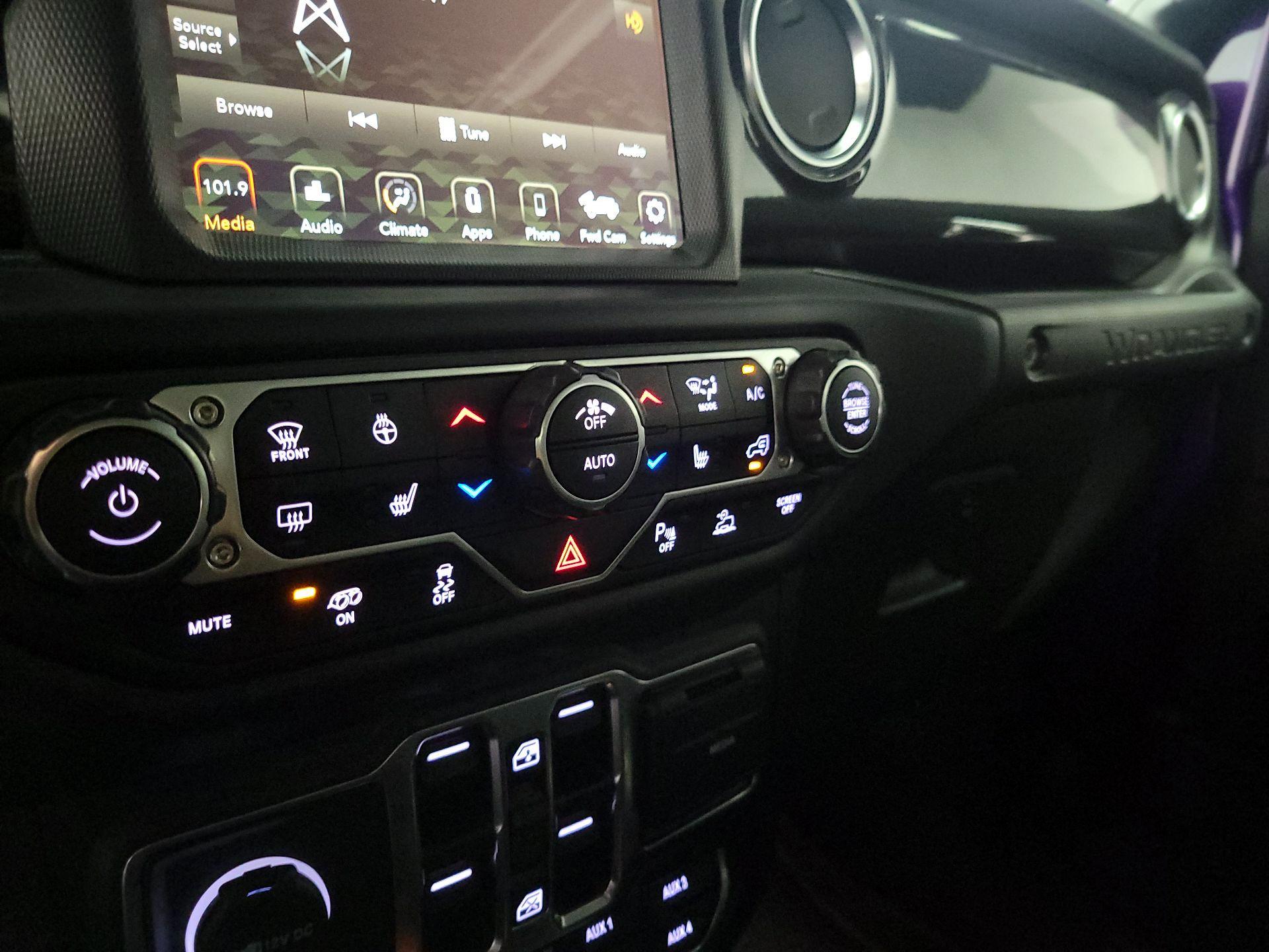 Thumbnail: 2023 Jeep Wrangler - 16