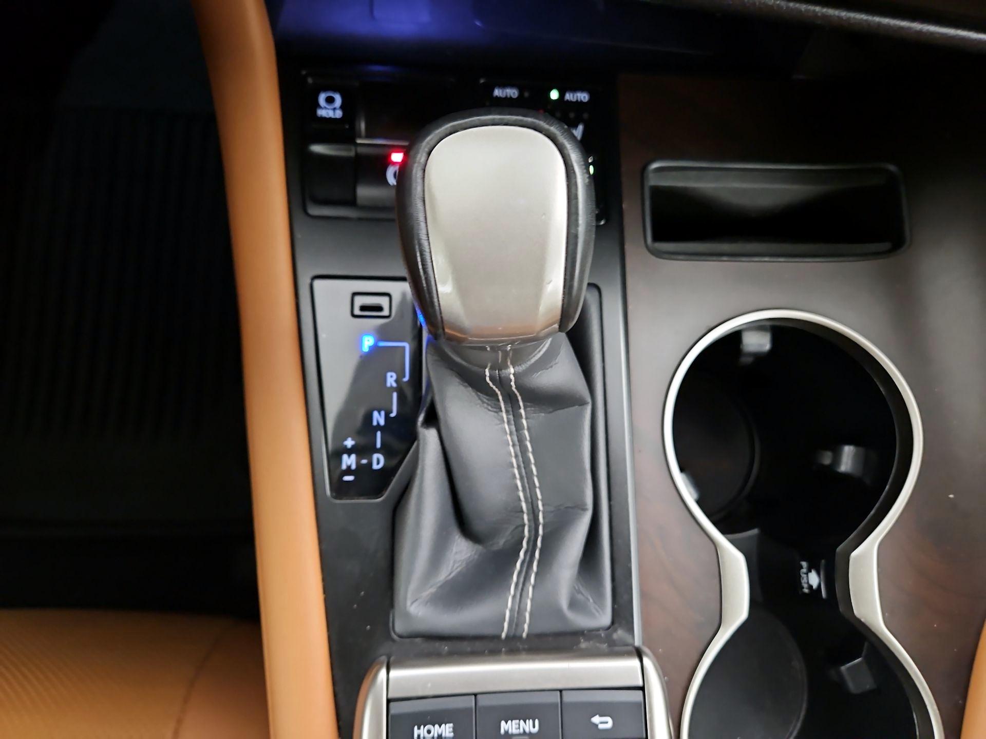 Thumbnail: 2022 Lexus RX - 17