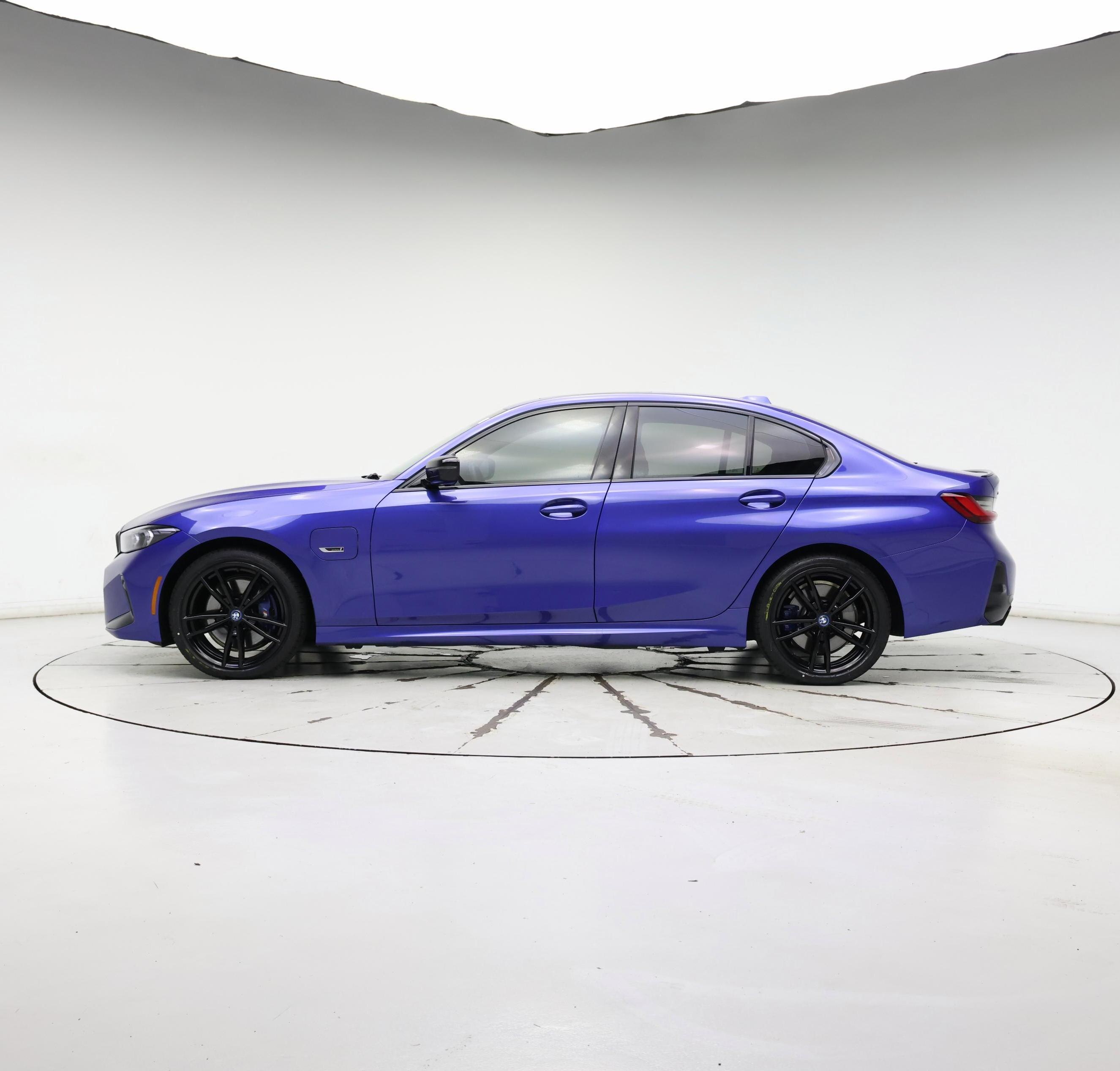 Thumbnail: 2023 BMW 3 Series - 3