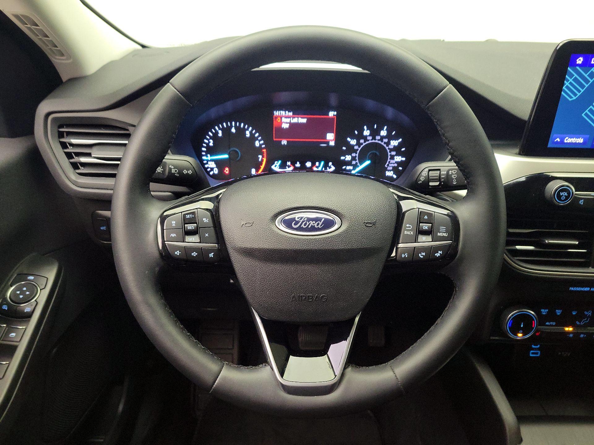 Thumbnail: 2022 Ford Escape - 10