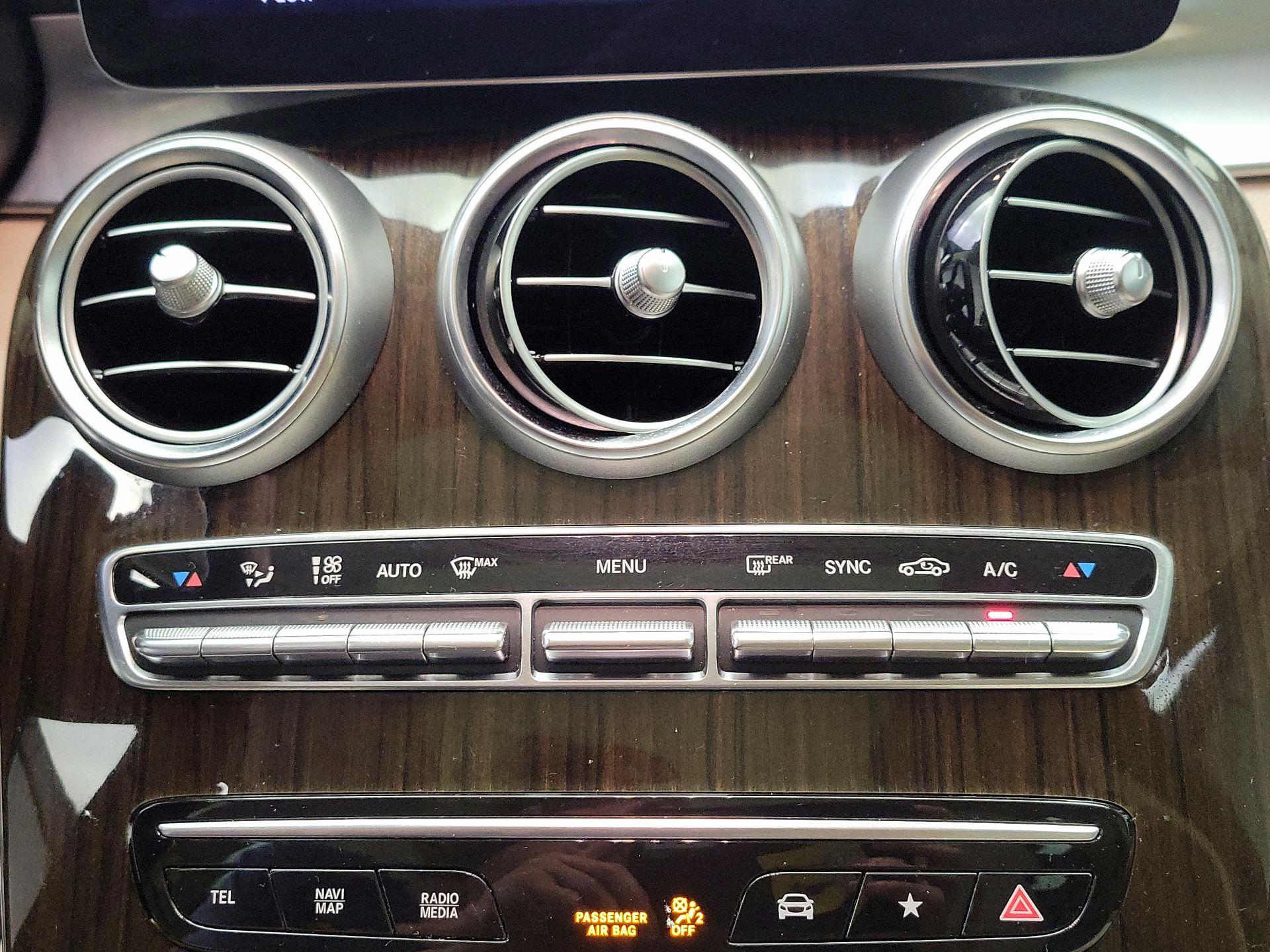 Thumbnail: 2021 Mercedes-Benz GLC - 16