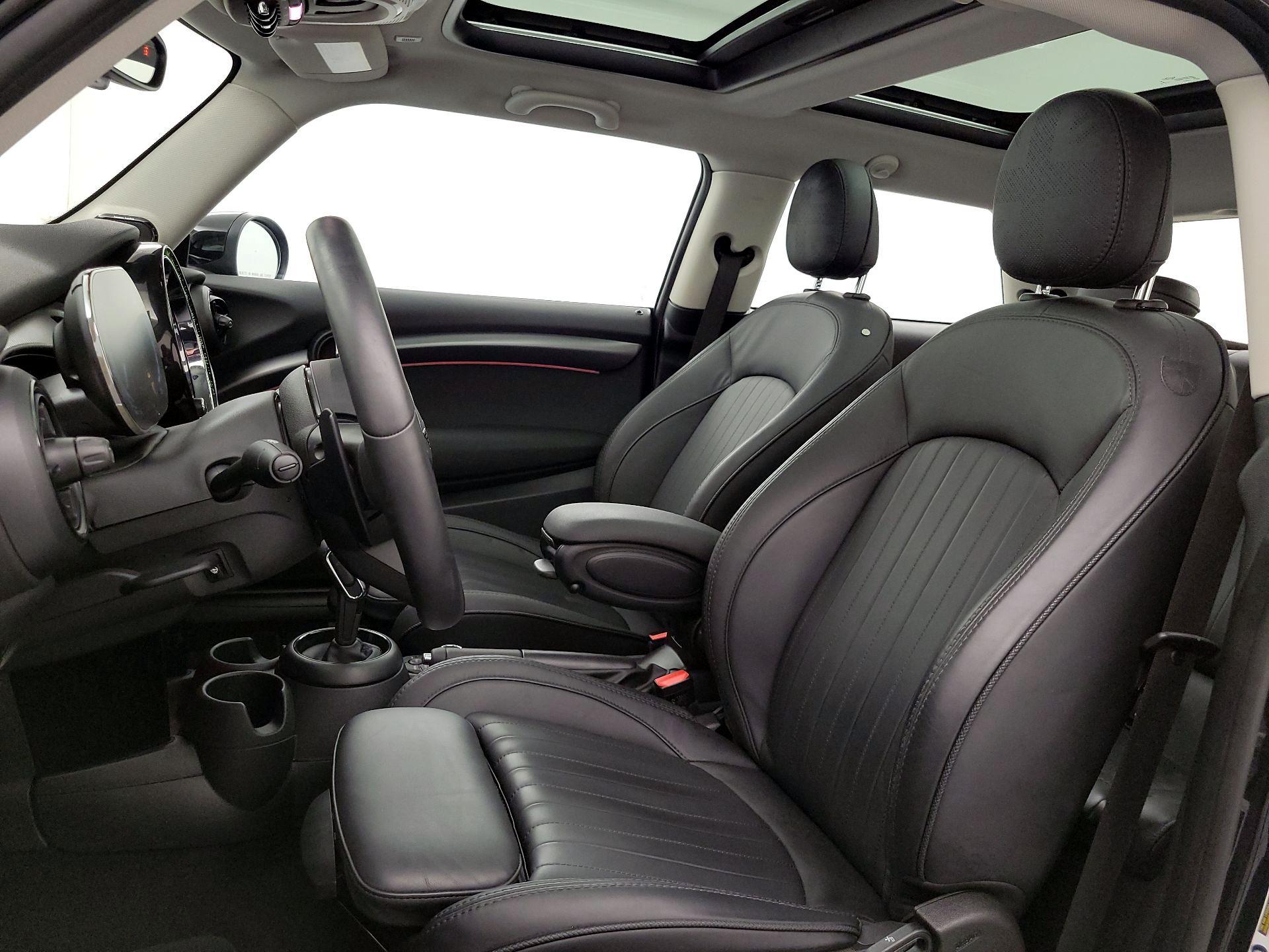 Thumbnail: 2022 MINI Cooper Hardtop - 11