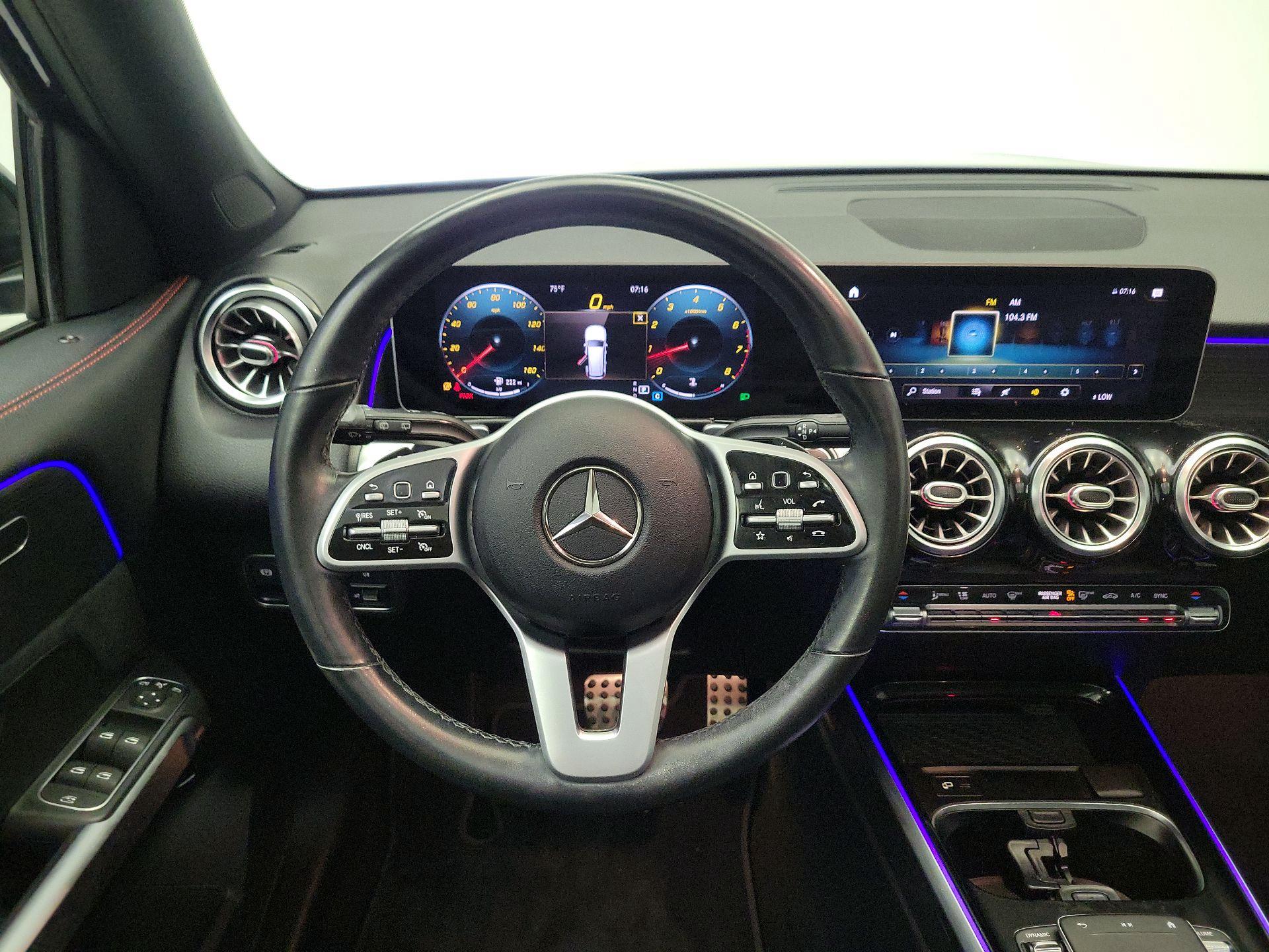 Thumbnail: 2021 Mercedes-Benz GLB - 10