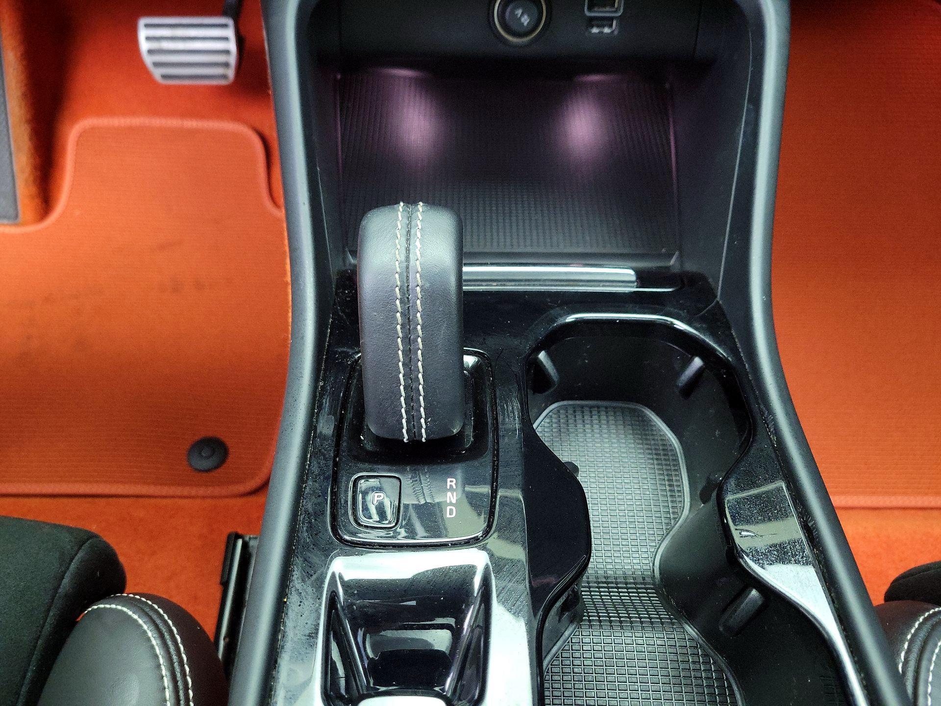 Thumbnail: 2021 Volvo XC40 - 18