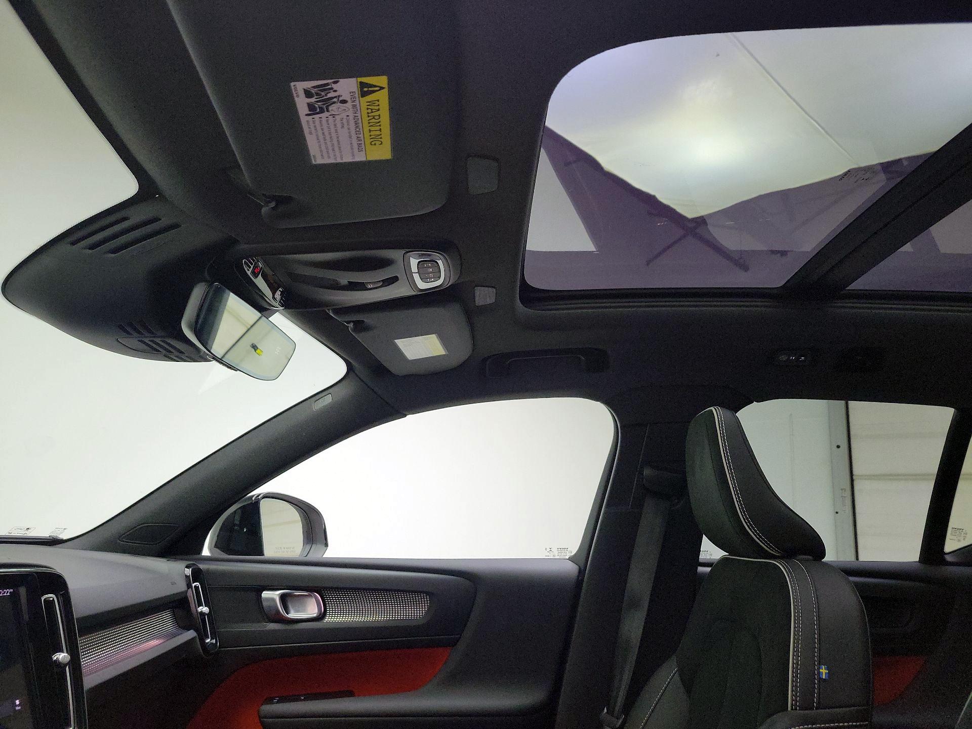 Thumbnail: 2021 Volvo XC40 - 20