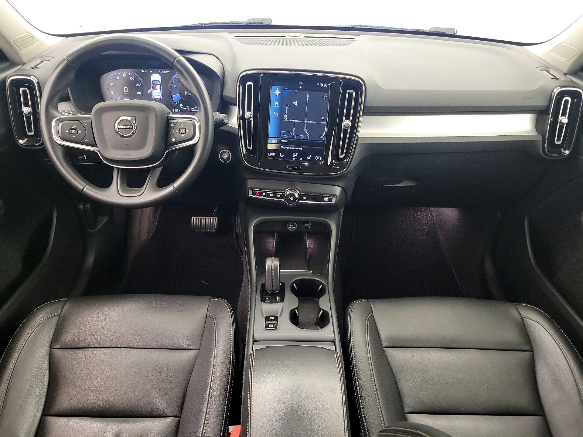 Thumbnail: 2021 Volvo XC40 - 9