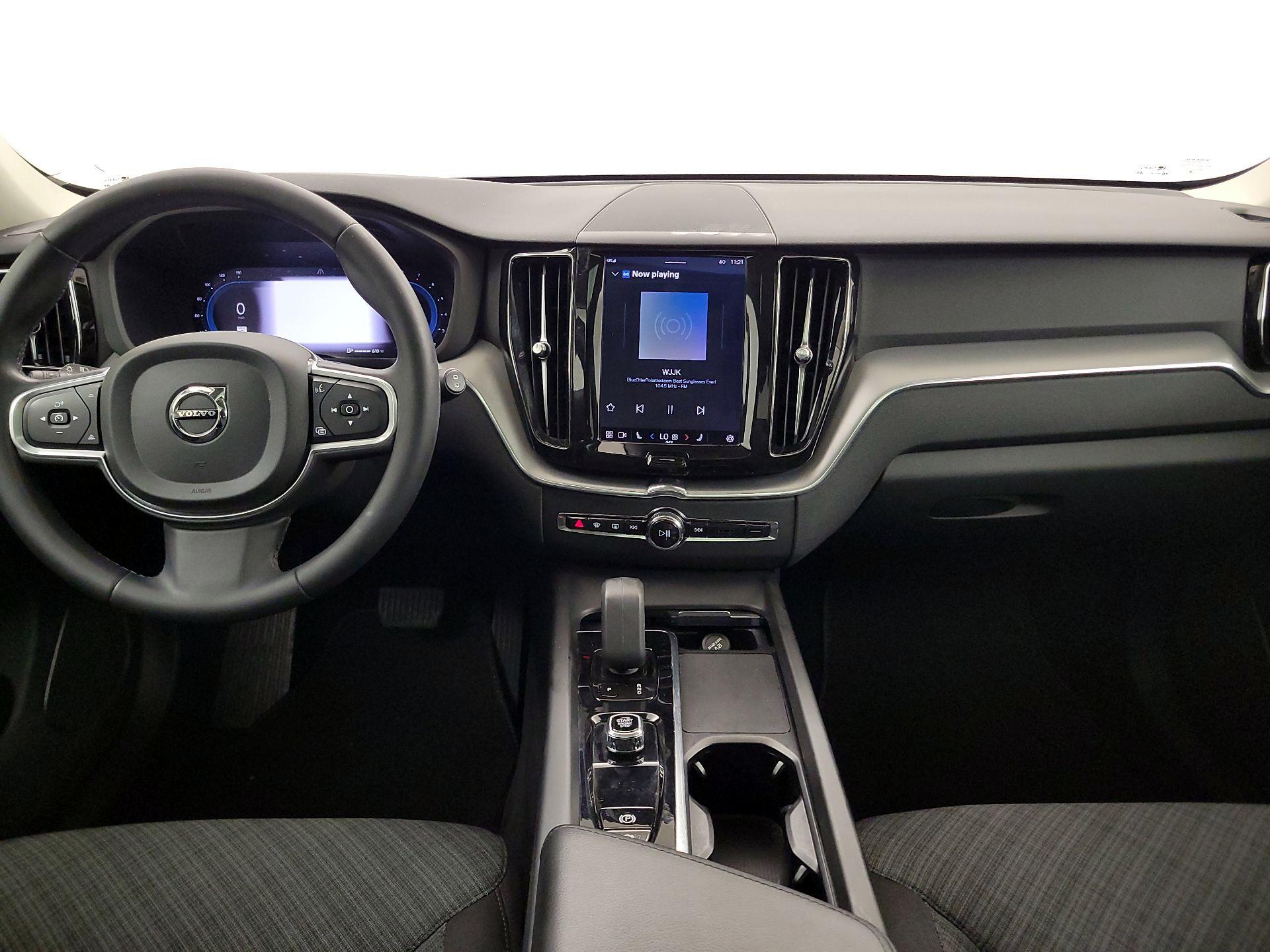 Thumbnail: 2022 Volvo XC60 - 9