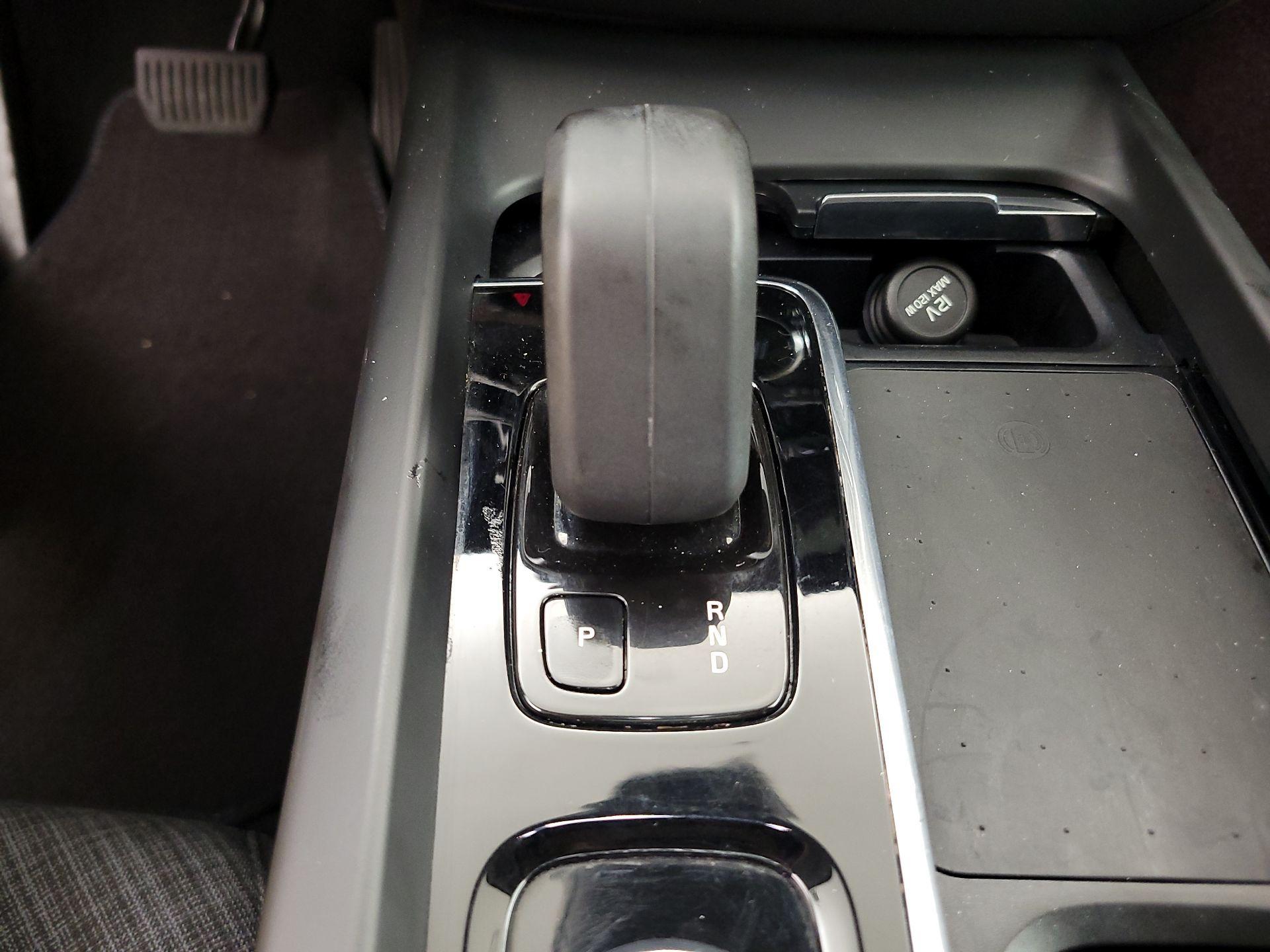 Thumbnail: 2022 Volvo XC60 - 17